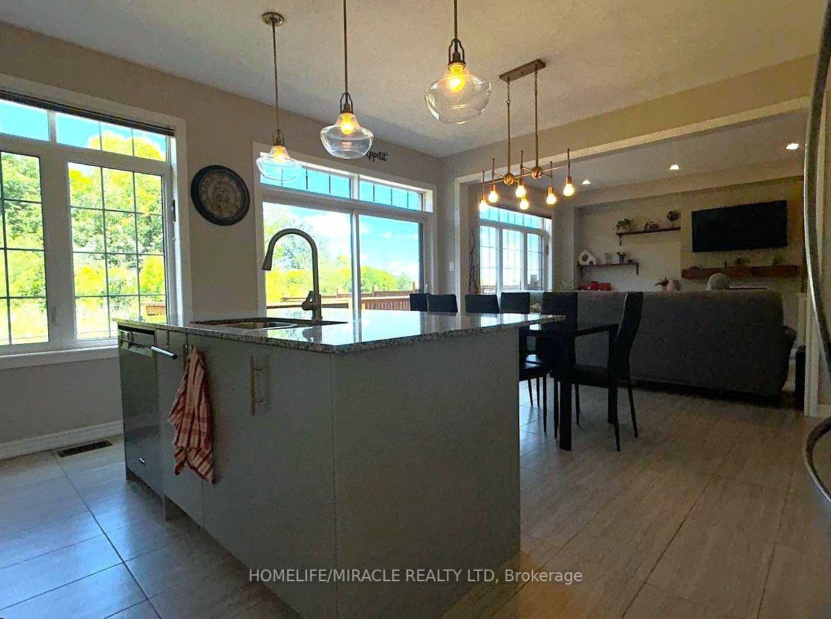 Photo 24 of 185 Thornbush Boulevard, Brampton, Northwest Brampton — HOMEH