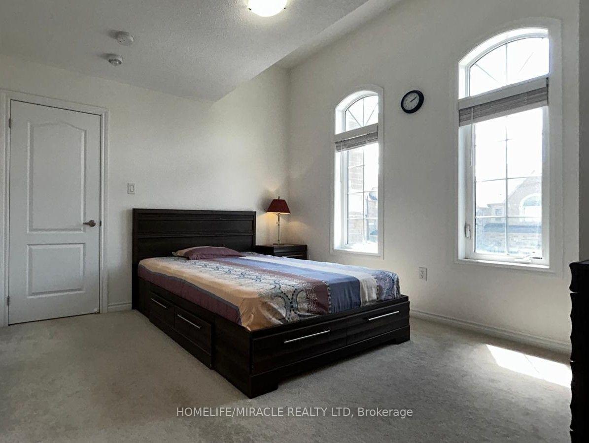 Photo 40 of 185 Thornbush Boulevard, Brampton, Northwest Brampton — HOMEH