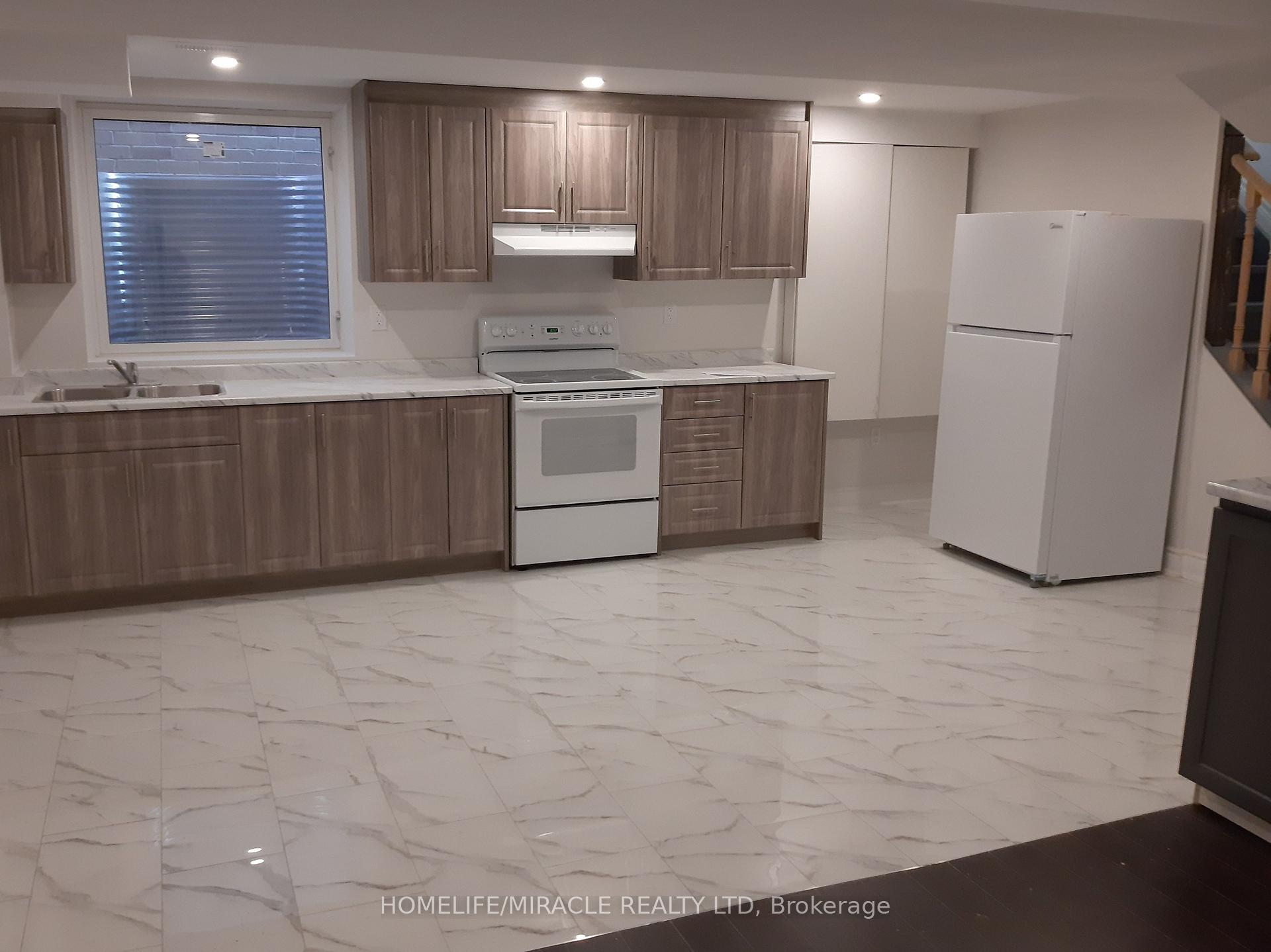 Photo 47 of 185 Thornbush Boulevard, Brampton, Northwest Brampton — HOMEH