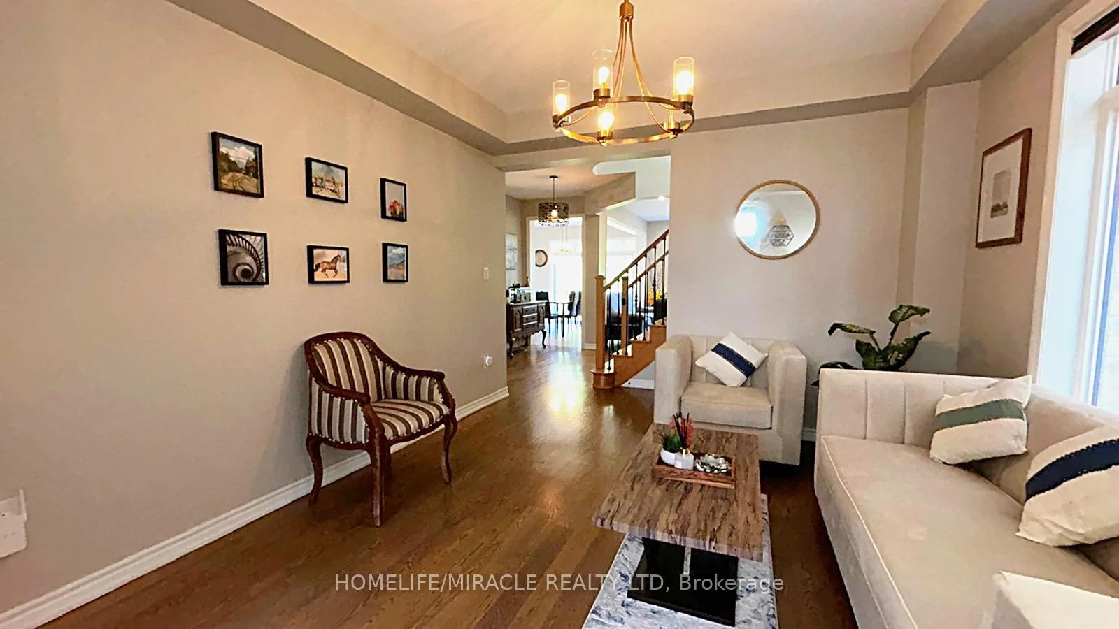 Photo of 185 Thornbush Boulevard