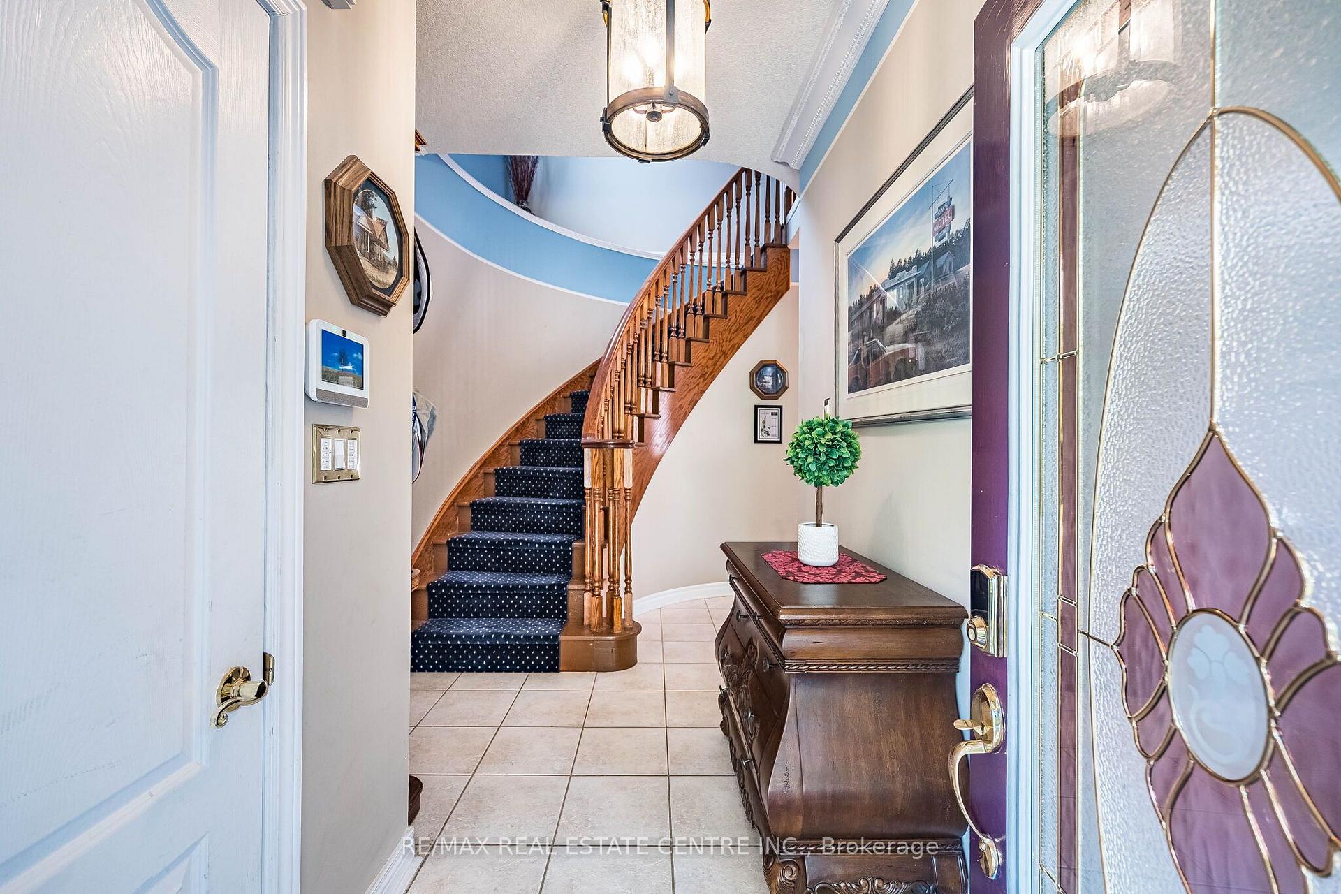 Photo 5 of 26 Ballyduff Place, Brampton, Snelgrove — HOMEH