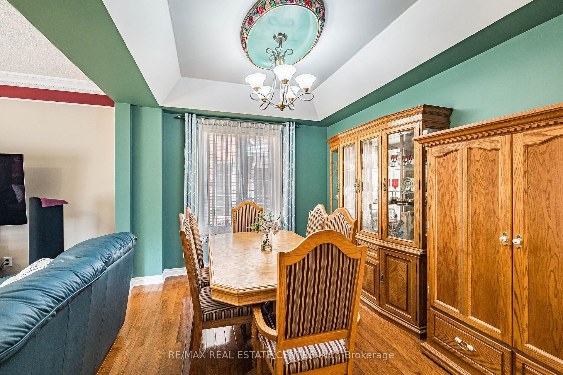 Photo 8 of 26 Ballyduff Place, Brampton, Snelgrove — HOMEH