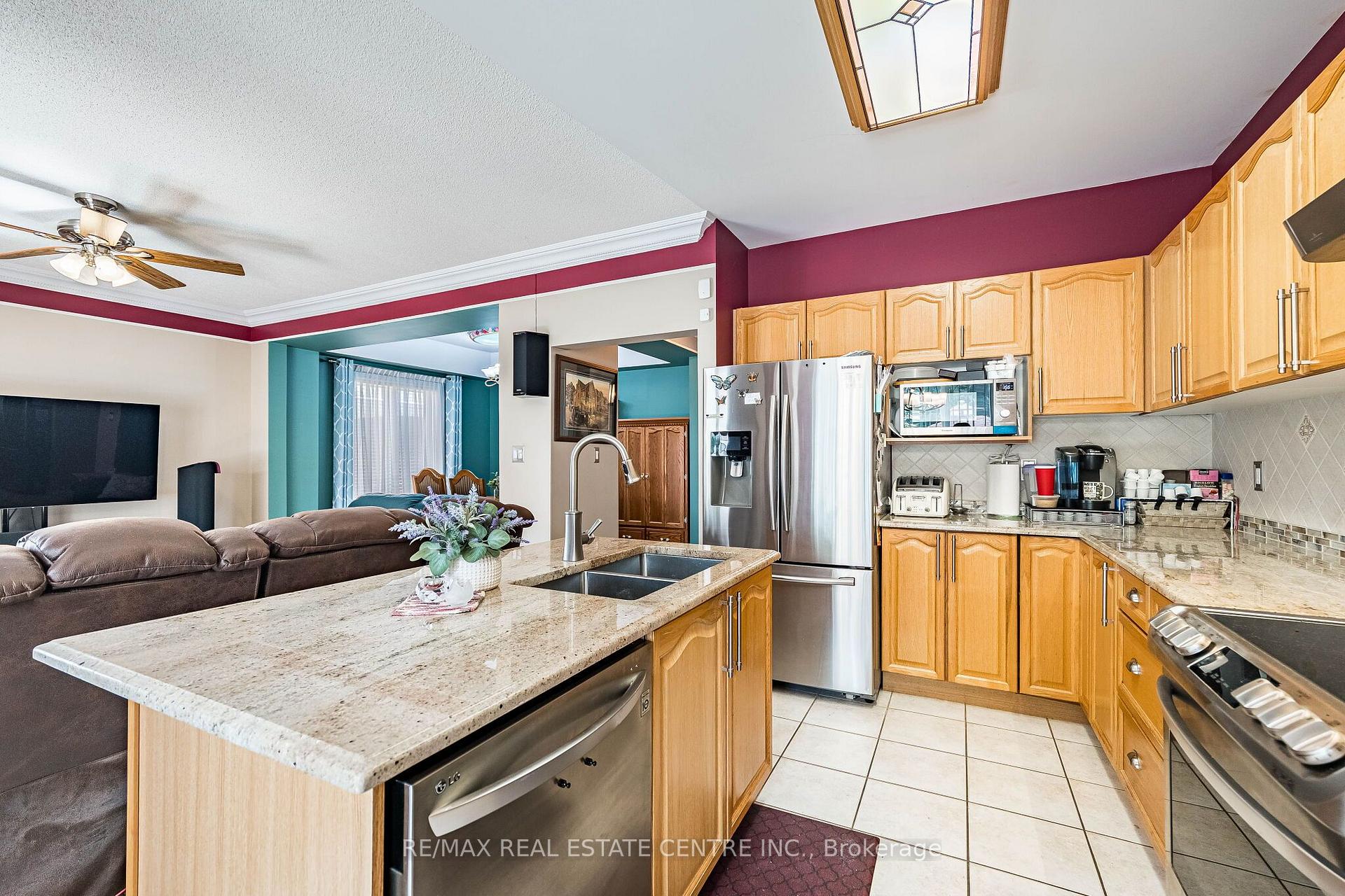 Photo 15 of 26 Ballyduff Place, Brampton, Snelgrove — HOMEH