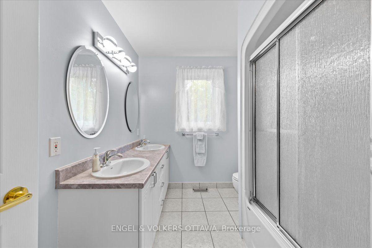 Photo 31 of 3805 Big Rideau Lake Road, Rideau Lakes, Rideau Lakes (South Burgess) Twp — HOMEH