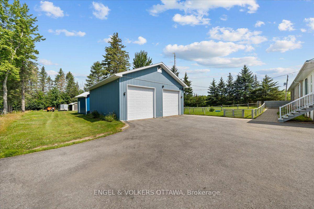 Photo 37 of 3805 Big Rideau Lake Road, Rideau Lakes, Rideau Lakes (South Burgess) Twp — HOMEH