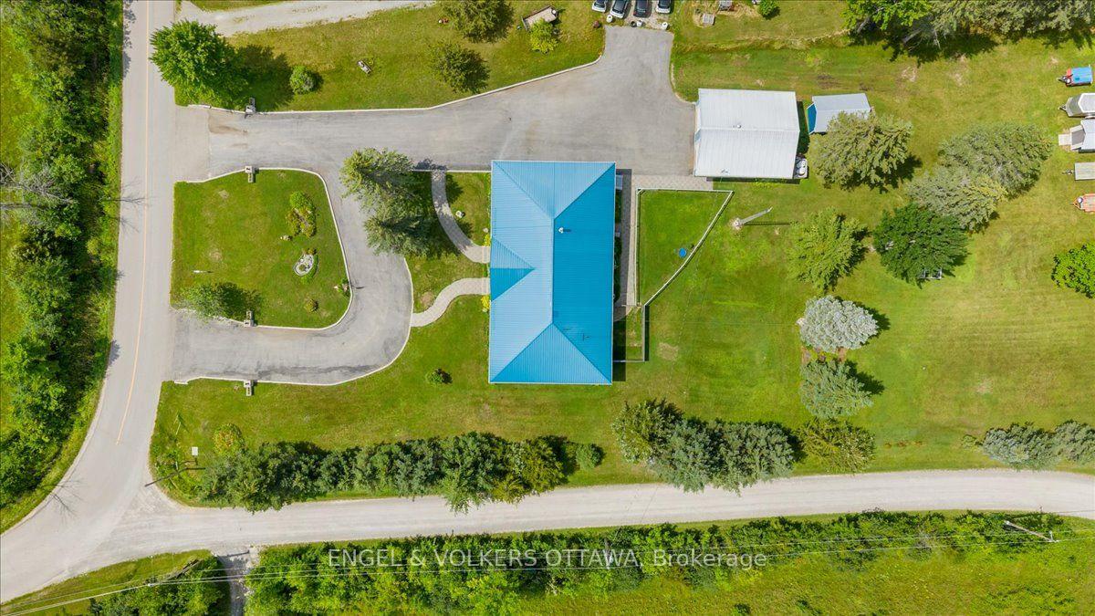 Photo 42 of 3805 Big Rideau Lake Road, Rideau Lakes, Rideau Lakes (South Burgess) Twp — HOMEH