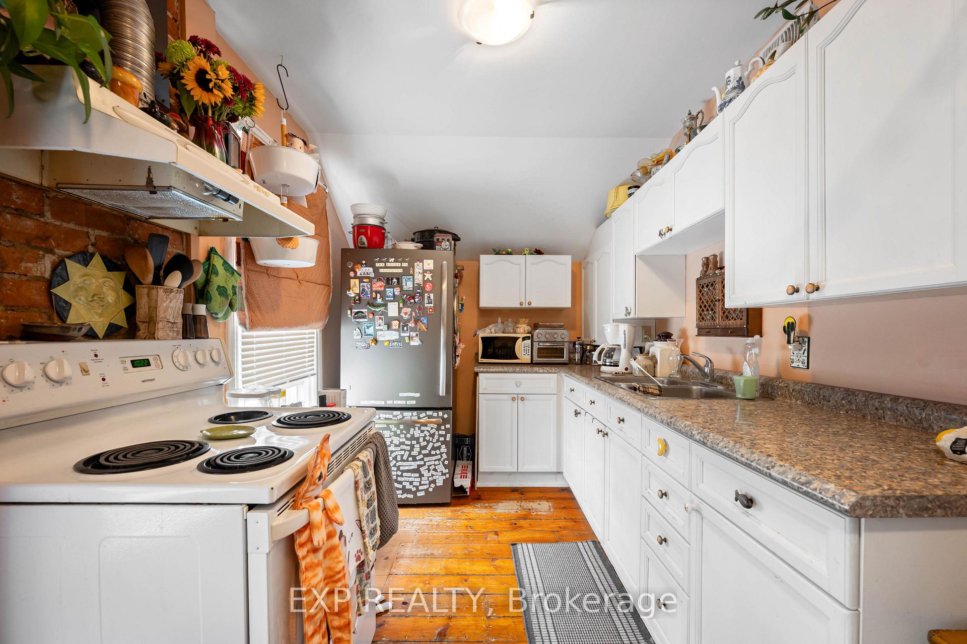 Photo 21 of 48 First Street, Orangeville — HOMEH