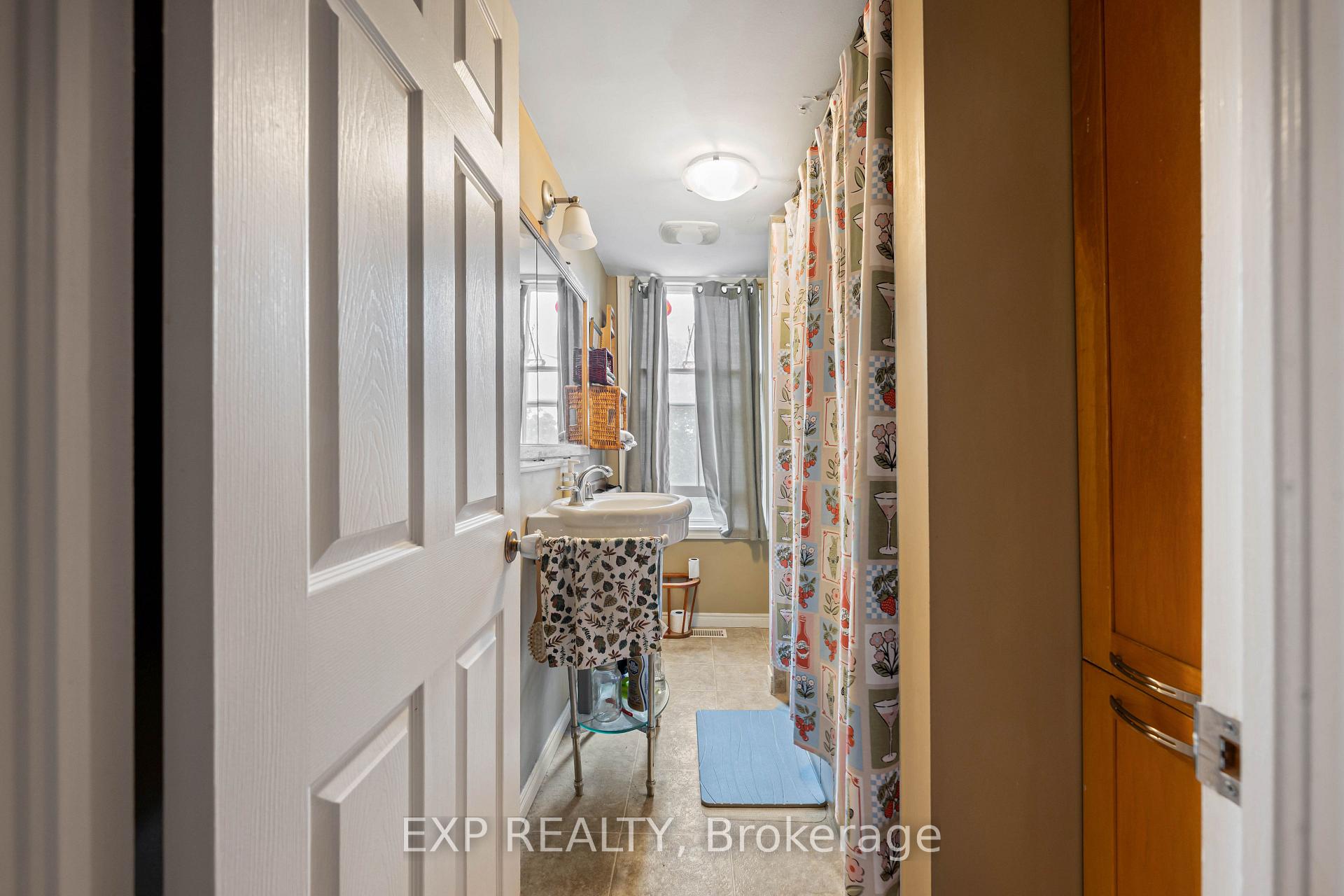 Photo 25 of 48 First Street, Orangeville — HOMEH