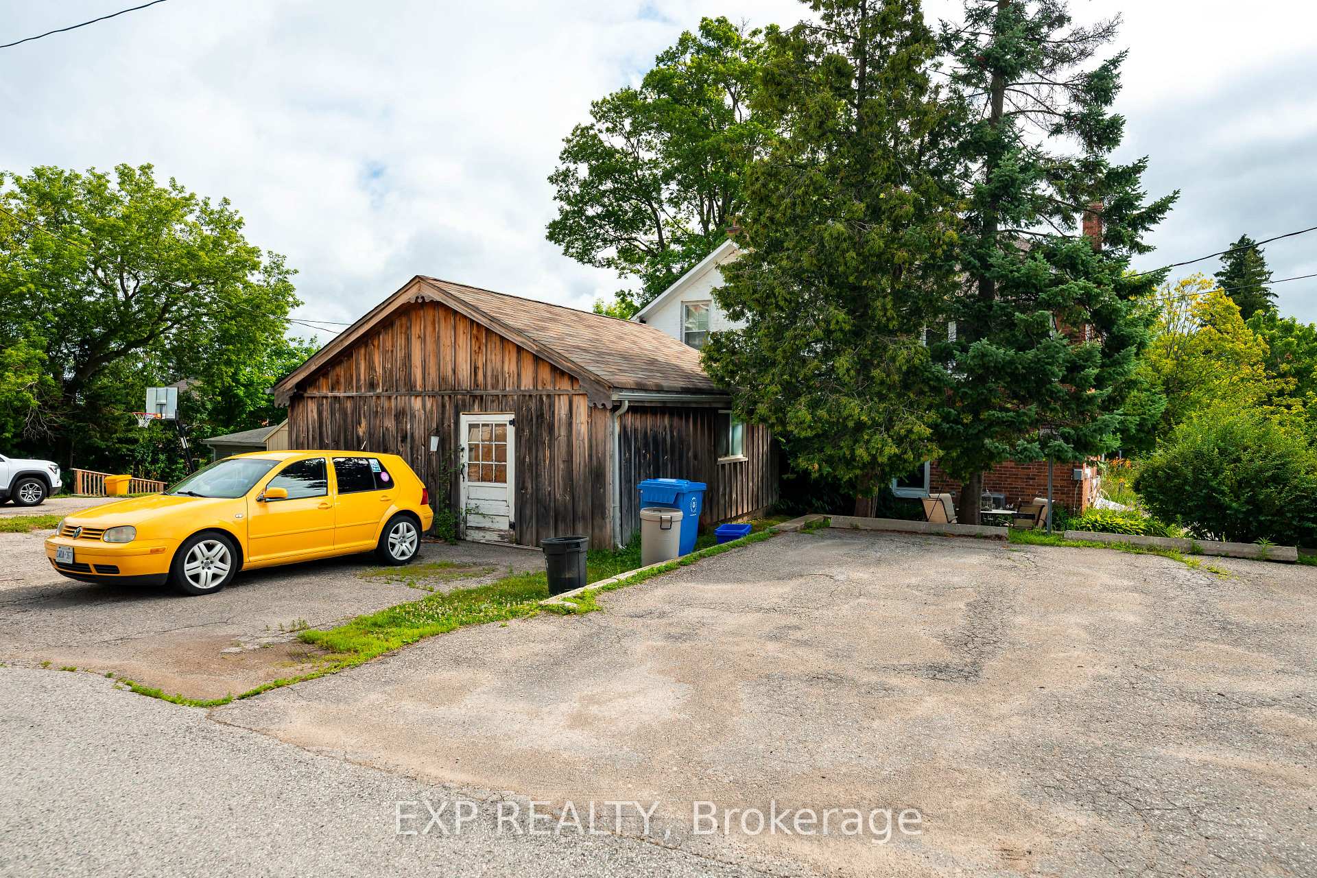 Photo 35 of 48 First Street, Orangeville — HOMEH