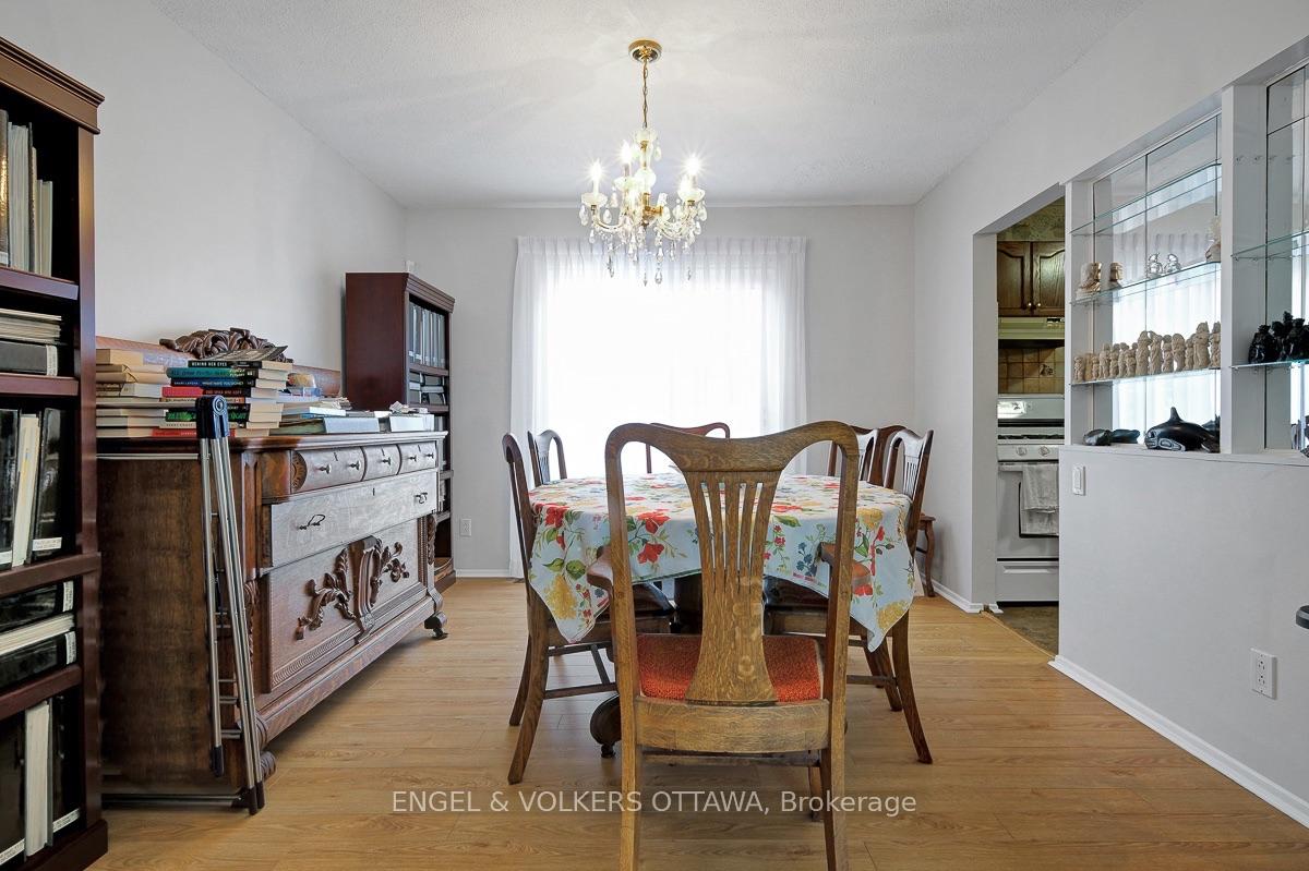Photo 14 of 2695 Hickson Crescent S, Ottawa, Redwood Park — HOMEH