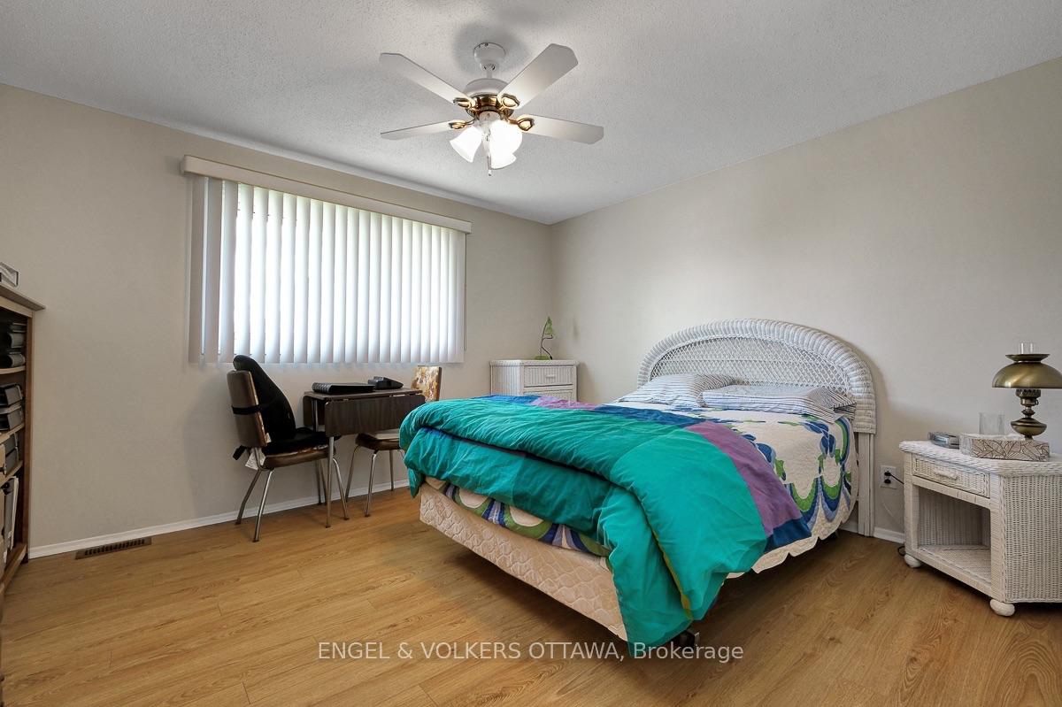 Photo 25 of 2695 Hickson Crescent S, Ottawa, Redwood Park — HOMEH