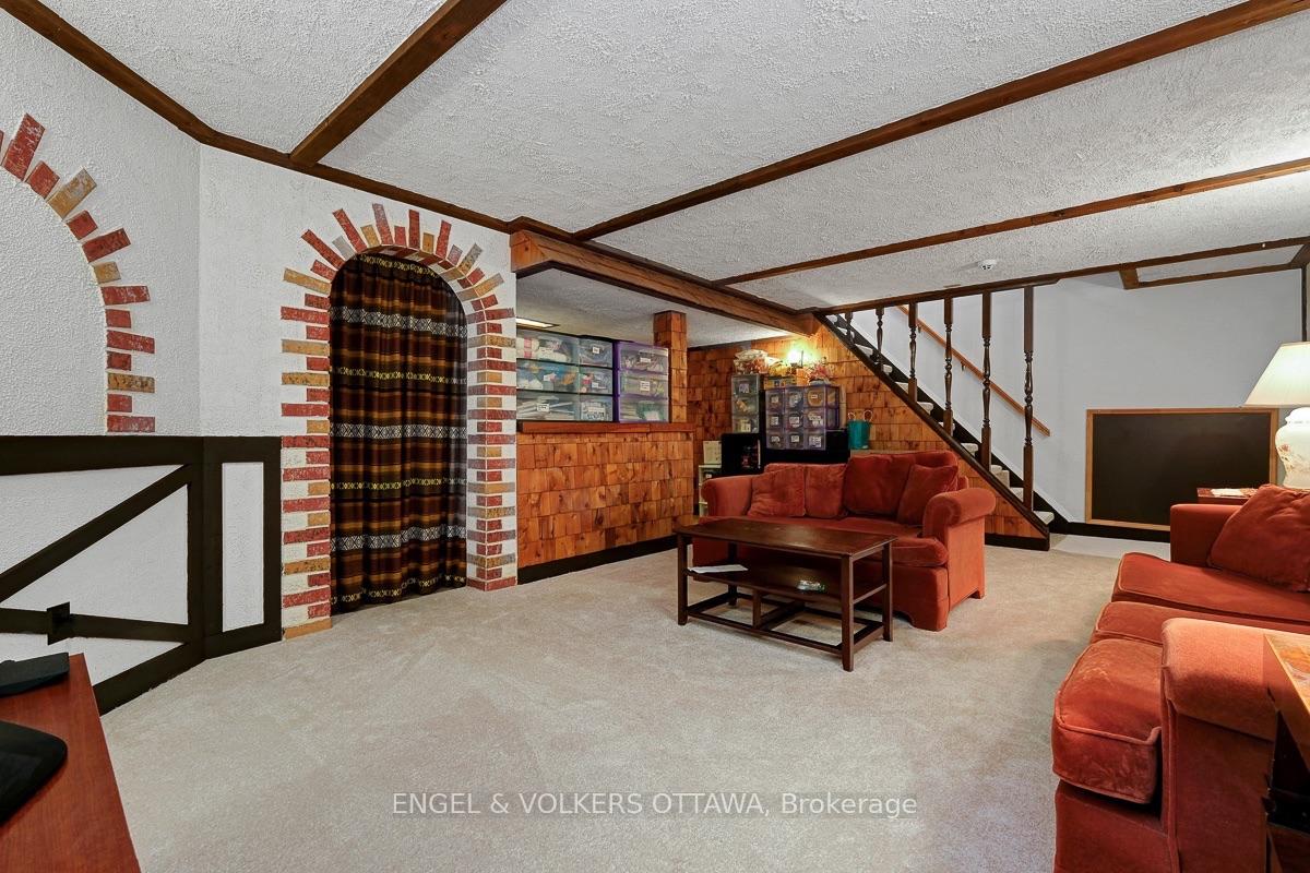 Photo 31 of 2695 Hickson Crescent S, Ottawa, Redwood Park — HOMEH