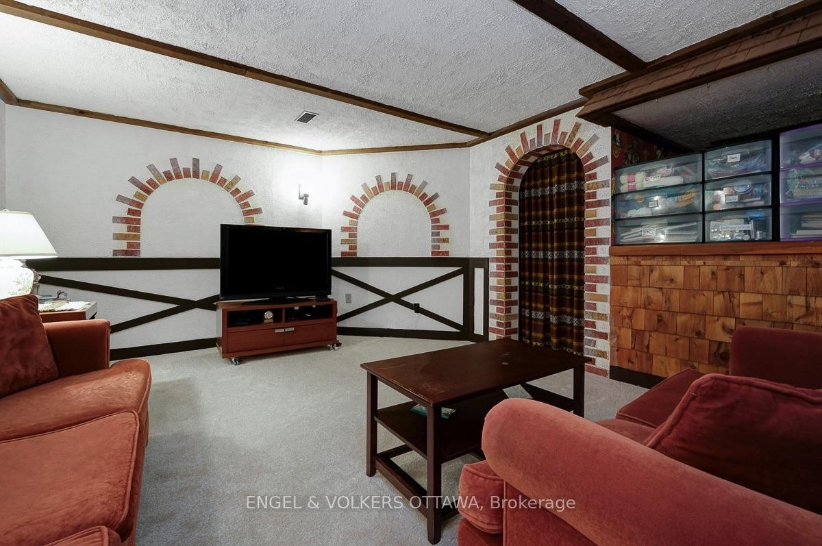 Photo 32 of 2695 Hickson Crescent S, Ottawa, Redwood Park — HOMEH