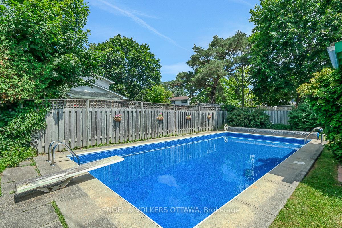 Photo 35 of 2695 Hickson Crescent S, Ottawa, Redwood Park — HOMEH