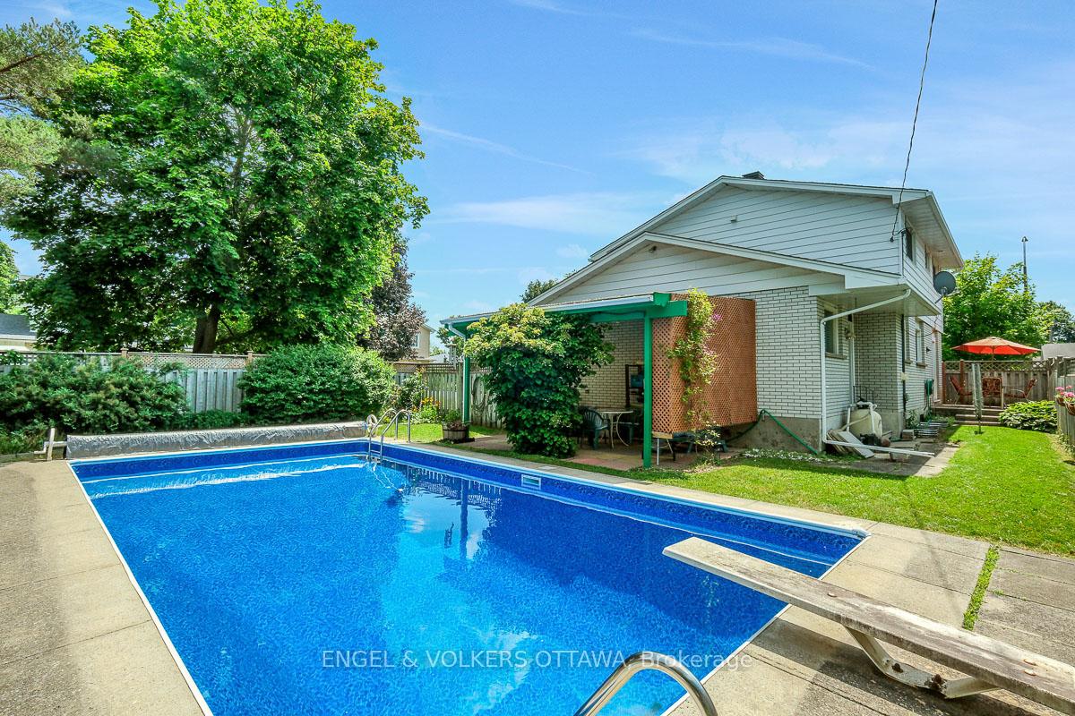 Photo 36 of 2695 Hickson Crescent S, Ottawa, Redwood Park — HOMEH