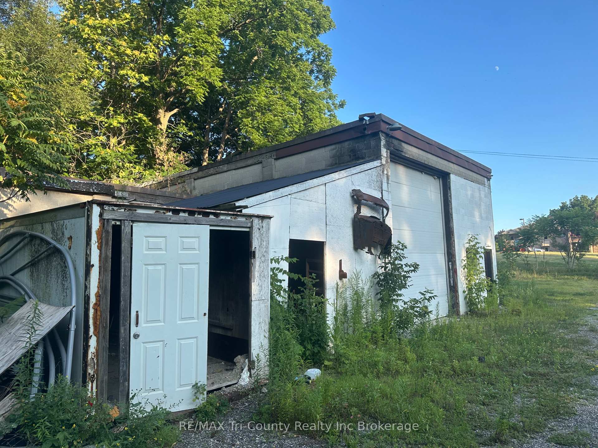 Photo 4 of 6 Pearl Street, St. Thomas — HOMEH