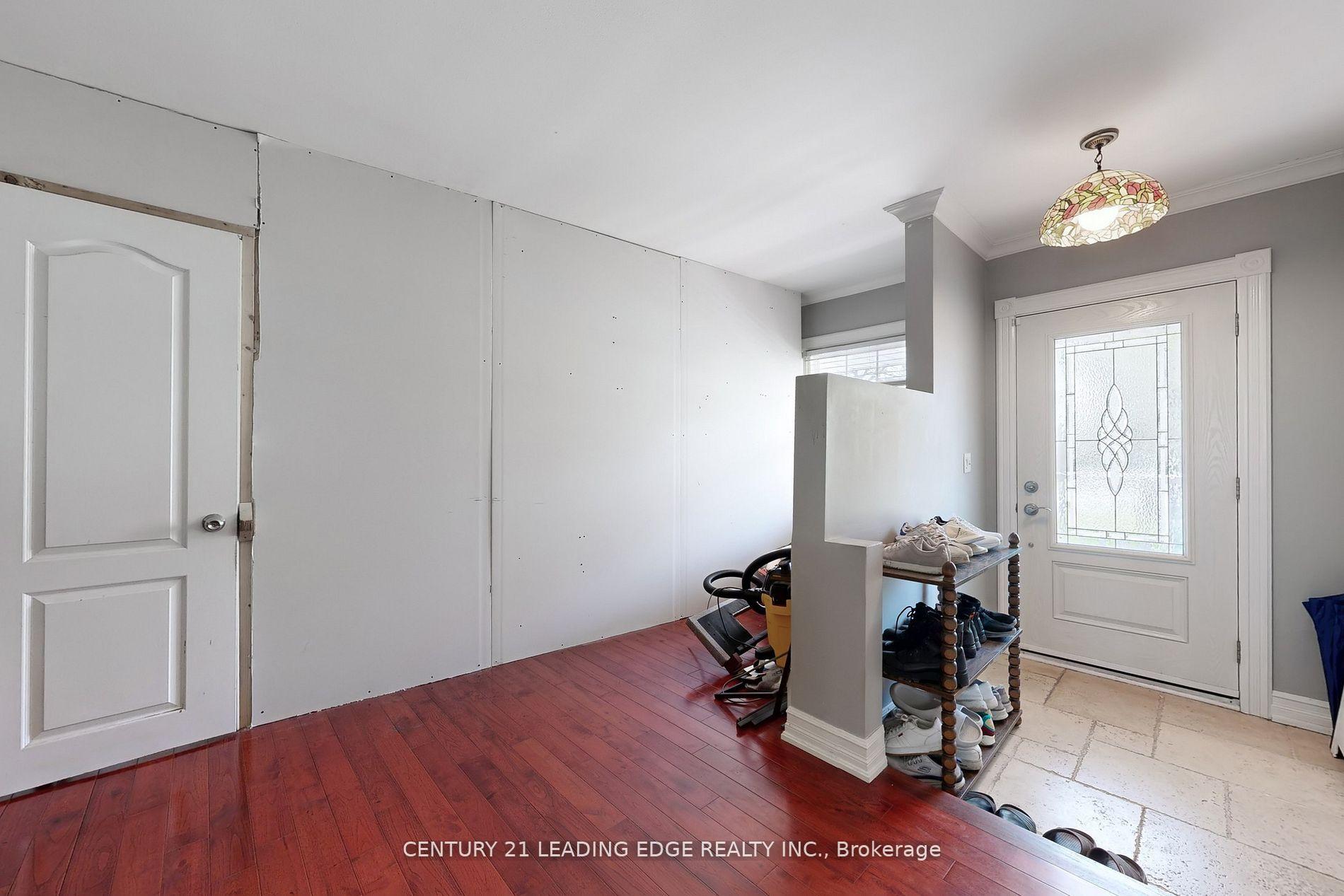 Photo 23 of Unit A, 21 Wexford Boulevard, Scarborough, Wexford-Maryvale — HOMEH