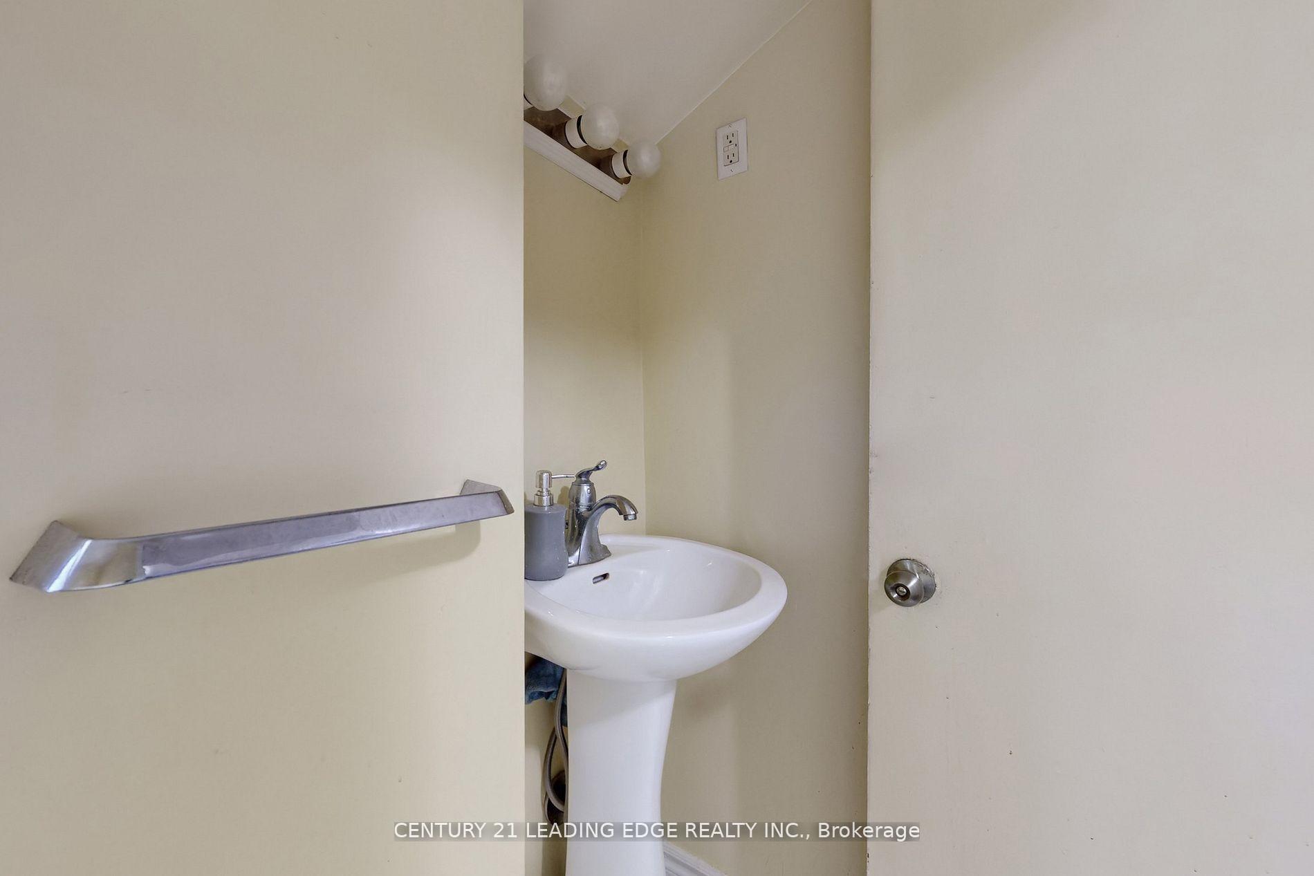 Photo 29 of Unit A, 21 Wexford Boulevard, Scarborough, Wexford-Maryvale — HOMEH
