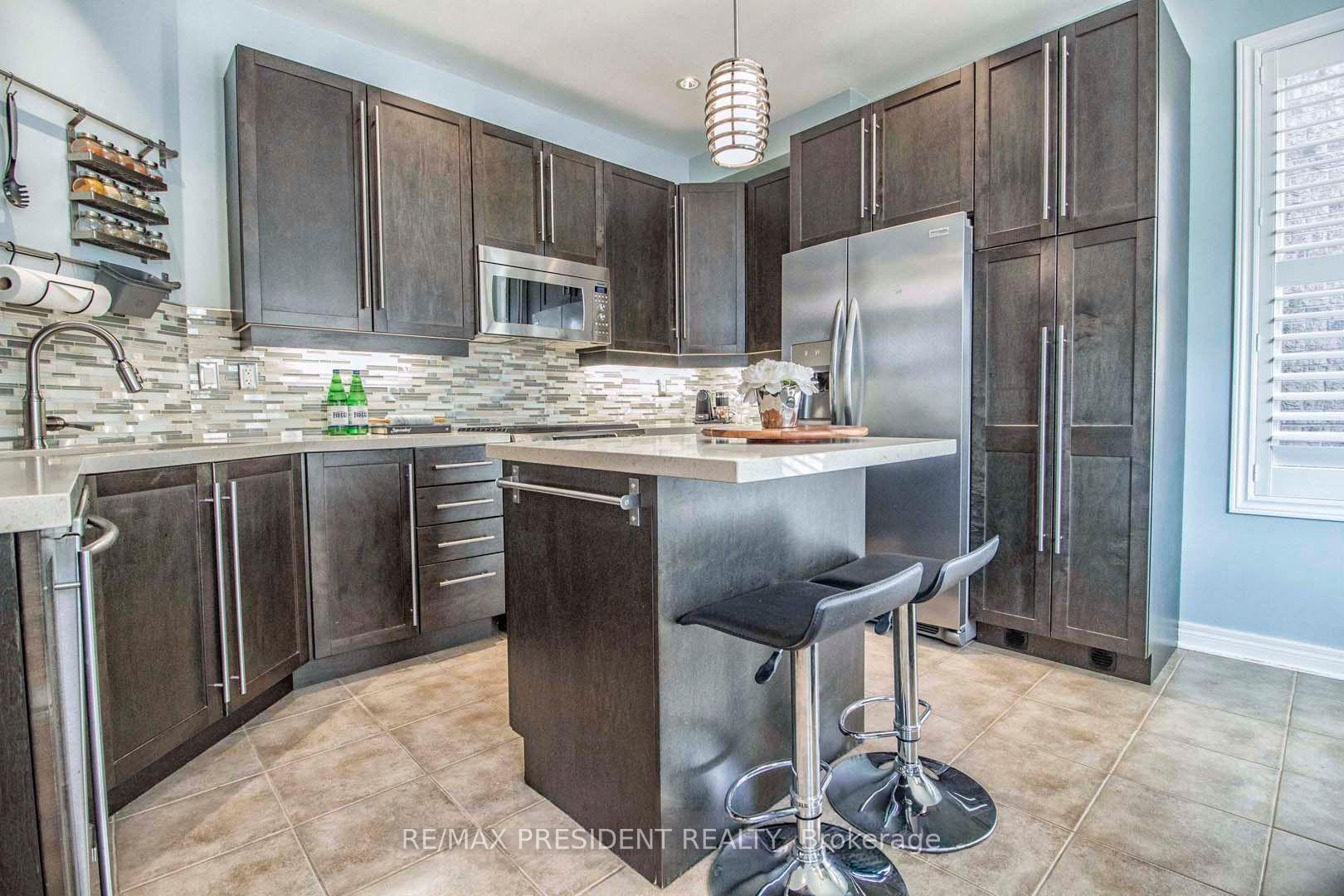 Photo 7 of 44 Robitaille Drive, Brampton, Sandringham-Wellington — HOMEH