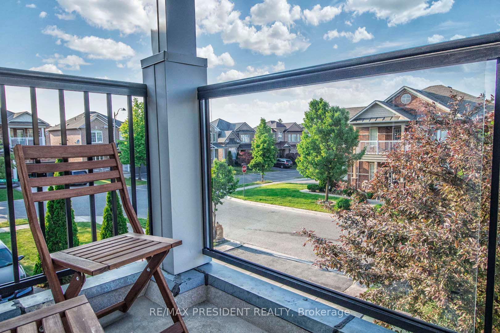 Photo 20 of 44 Robitaille Drive, Brampton, Sandringham-Wellington — HOMEH