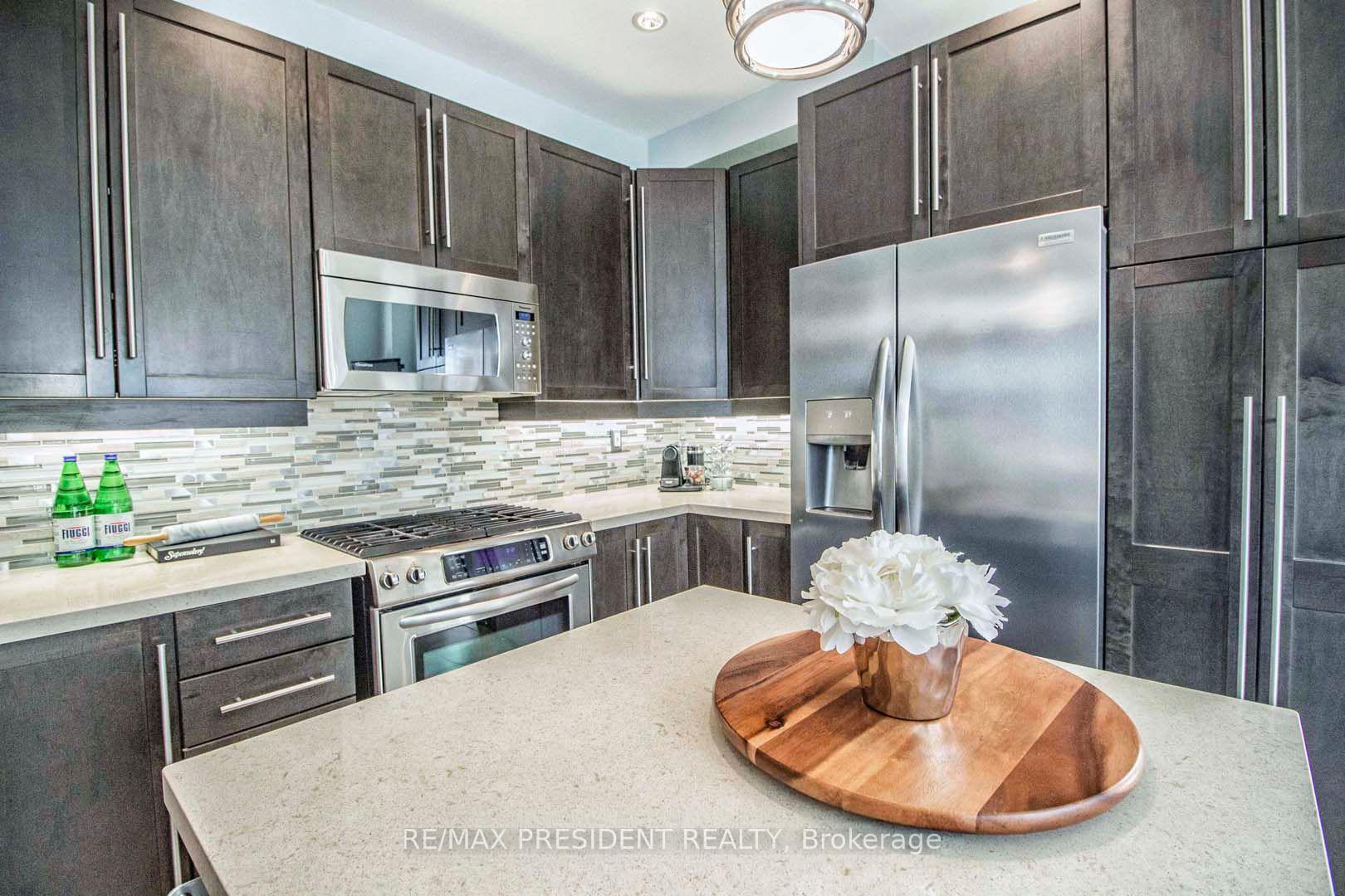 Photo 22 of 44 Robitaille Drive, Brampton, Sandringham-Wellington — HOMEH