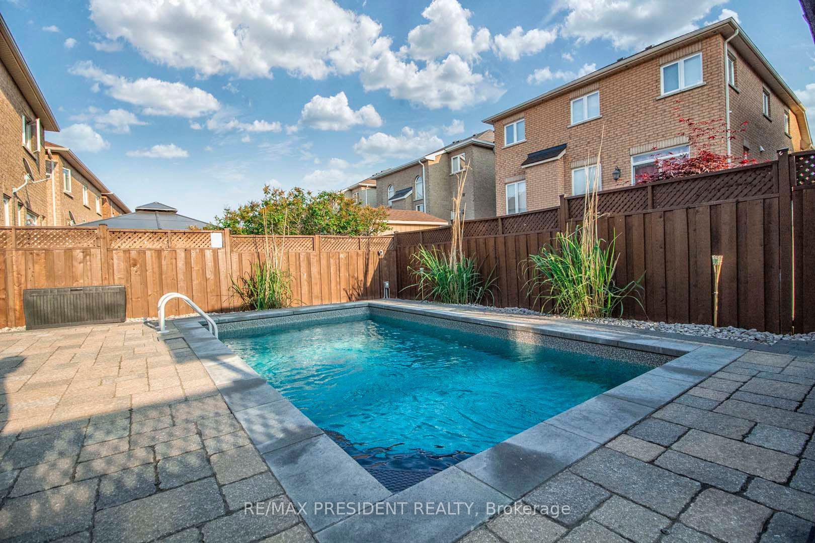 Photo 30 of 44 Robitaille Drive, Brampton, Sandringham-Wellington — HOMEH