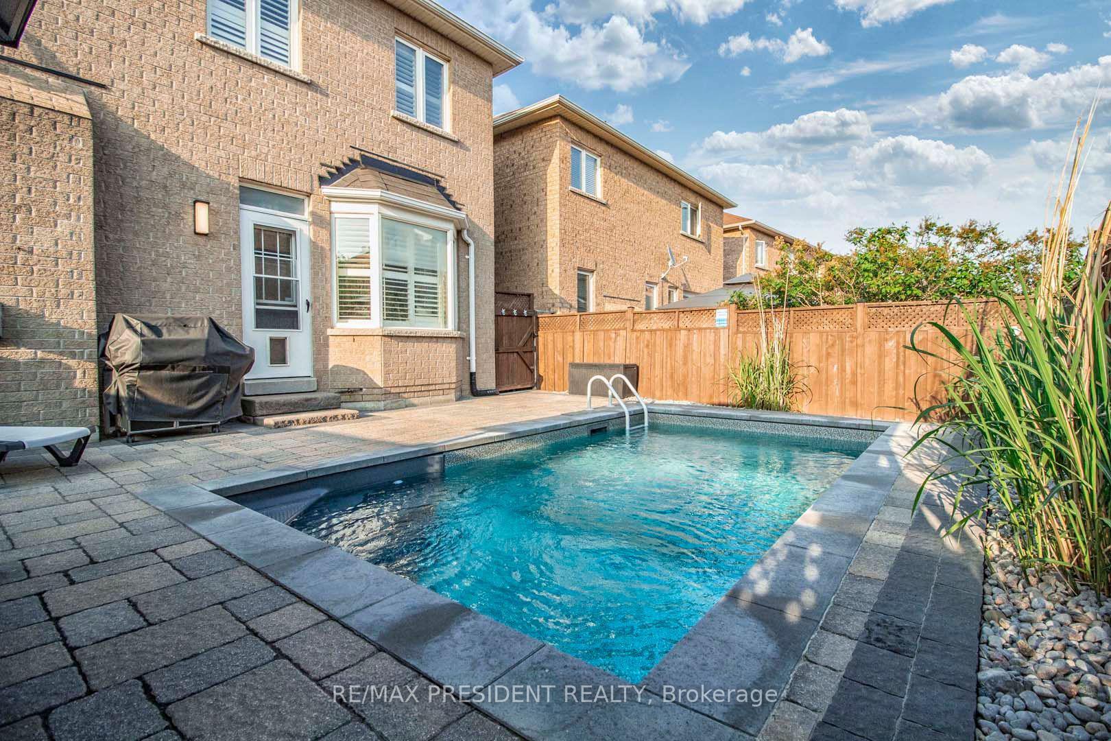 Photo 31 of 44 Robitaille Drive, Brampton, Sandringham-Wellington — HOMEH