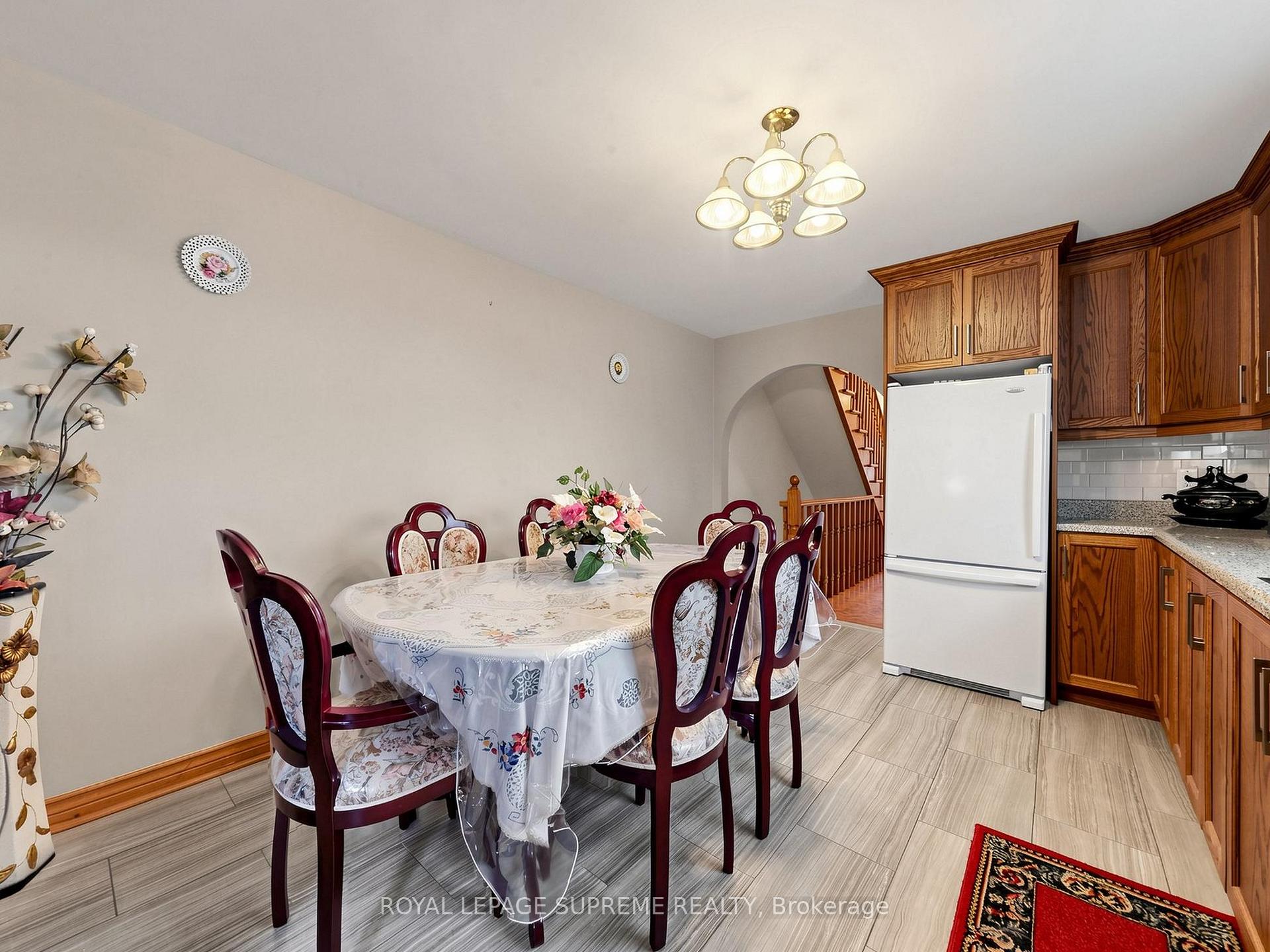Photo 8 of 196 Palmerston Avenue, Toronto, Palmerston-Little Italy — HOMEH