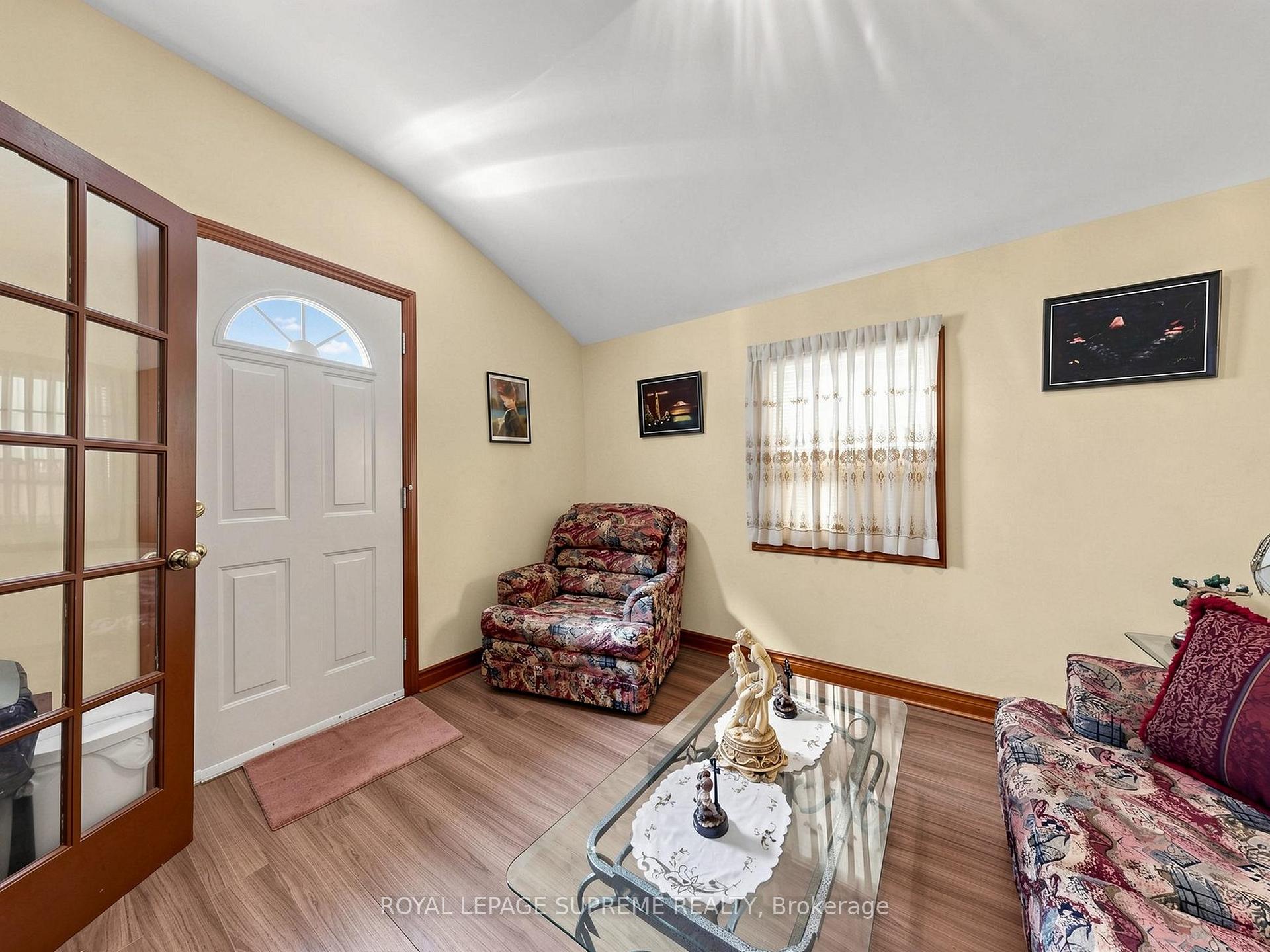 Photo 9 of 196 Palmerston Avenue, Toronto, Palmerston-Little Italy — HOMEH