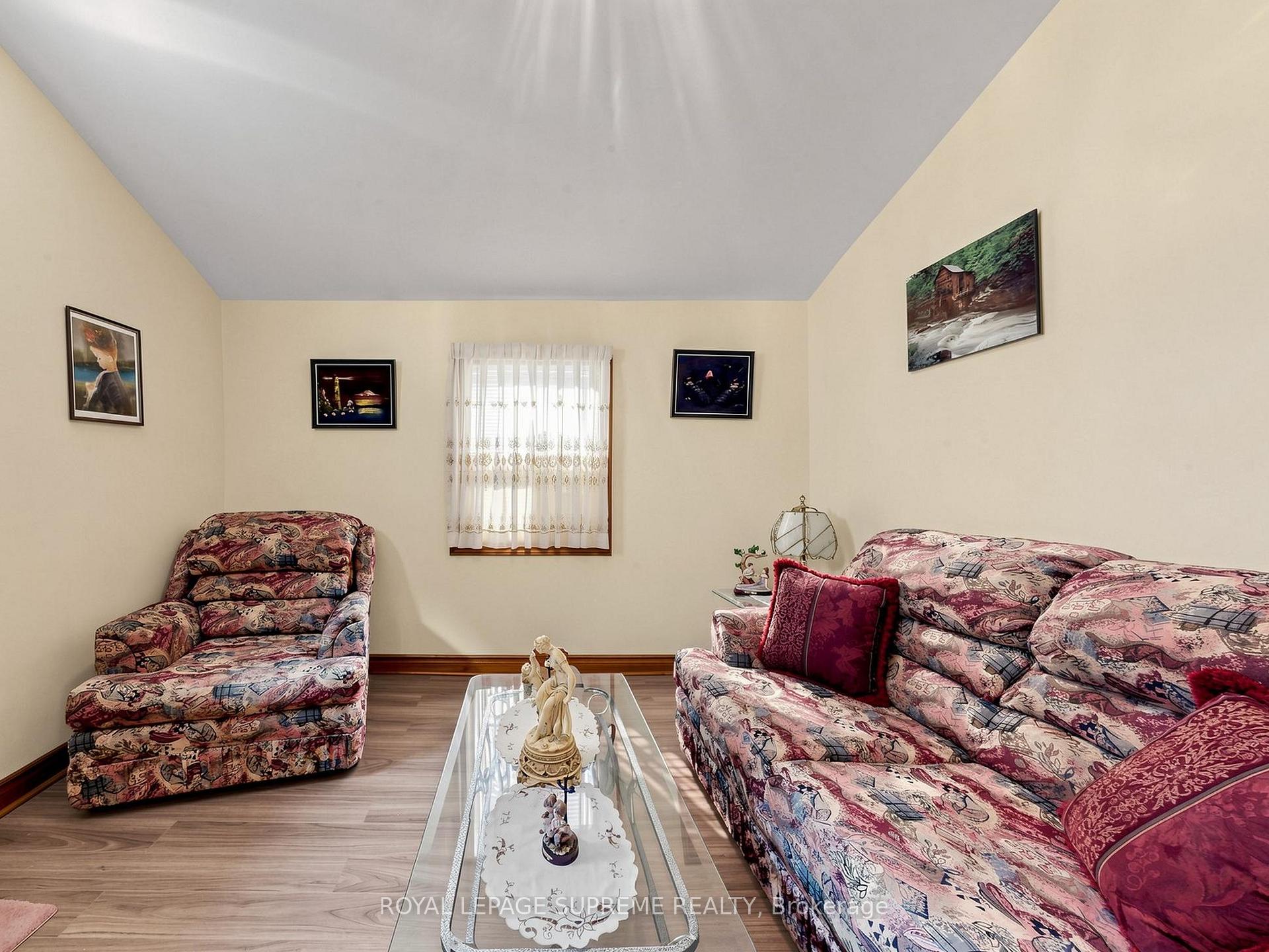 Photo 10 of 196 Palmerston Avenue, Toronto, Palmerston-Little Italy — HOMEH