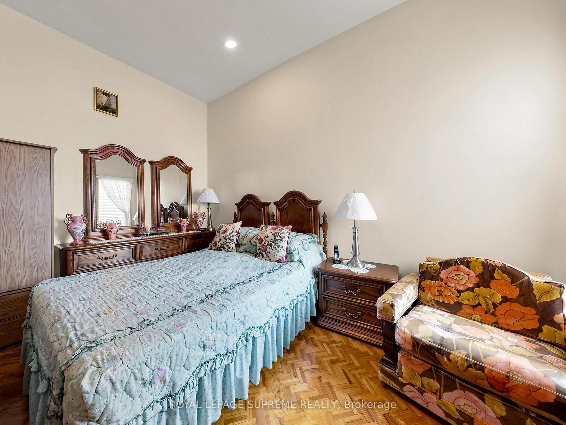 Photo 14 of 196 Palmerston Avenue, Toronto, Palmerston-Little Italy — HOMEH
