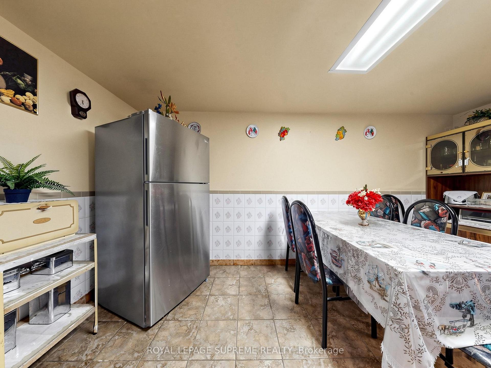 Photo 38 of 196 Palmerston Avenue, Toronto, Palmerston-Little Italy — HOMEH