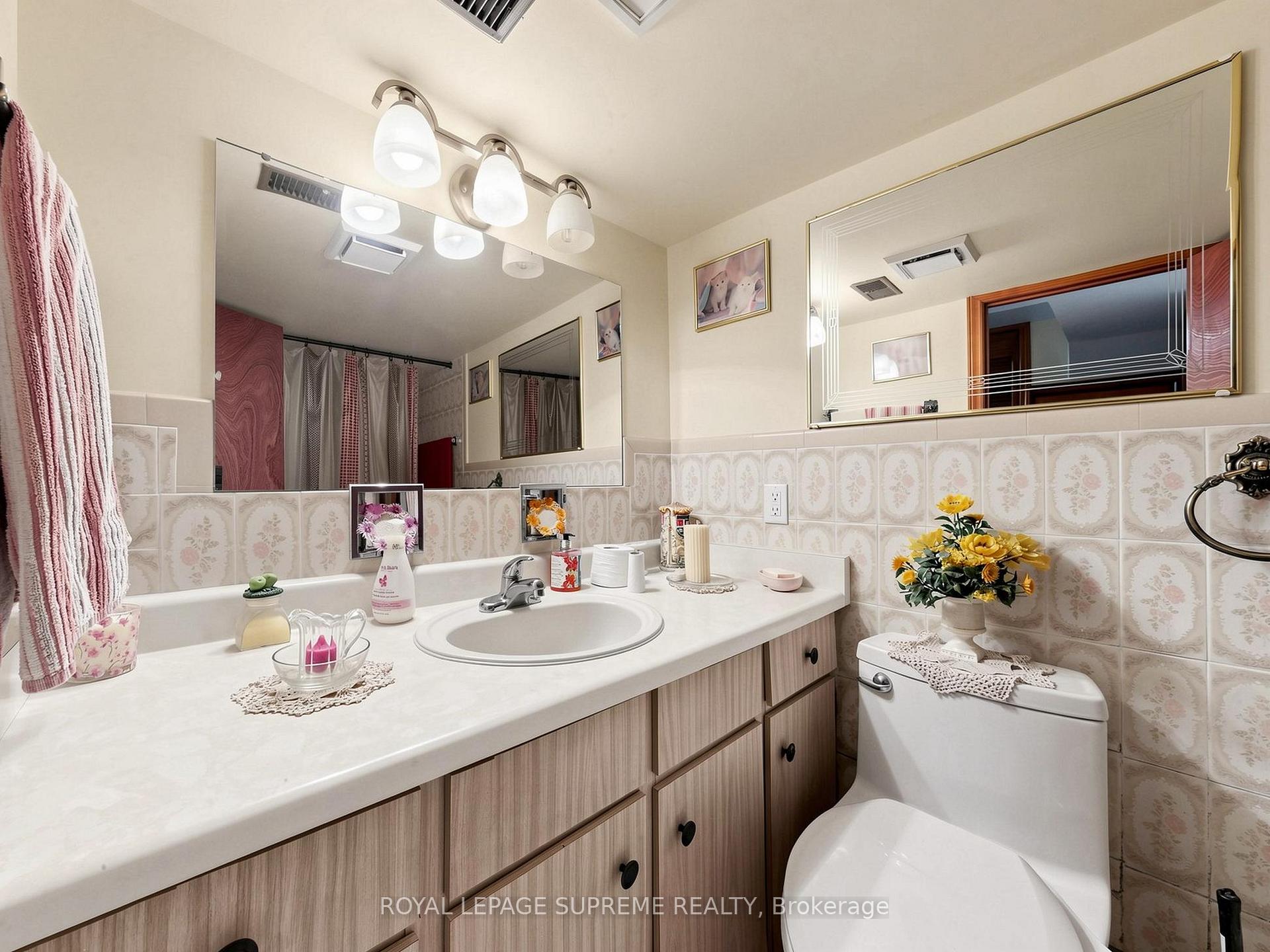 Photo 42 of 196 Palmerston Avenue, Toronto, Palmerston-Little Italy — HOMEH