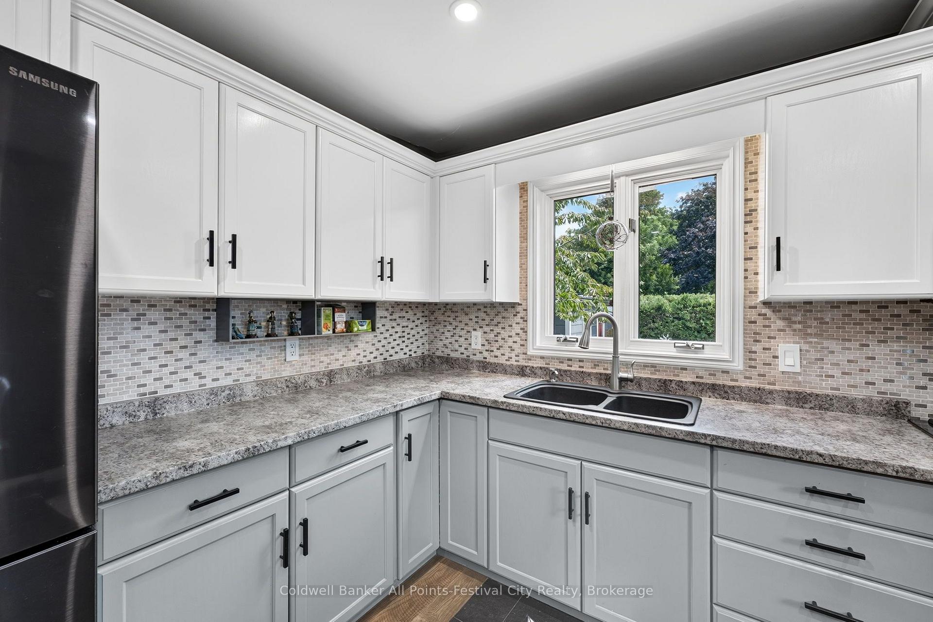 Photo 11 of 128 Cambria Road N, Goderich, Goderich (Town) — HOMEH