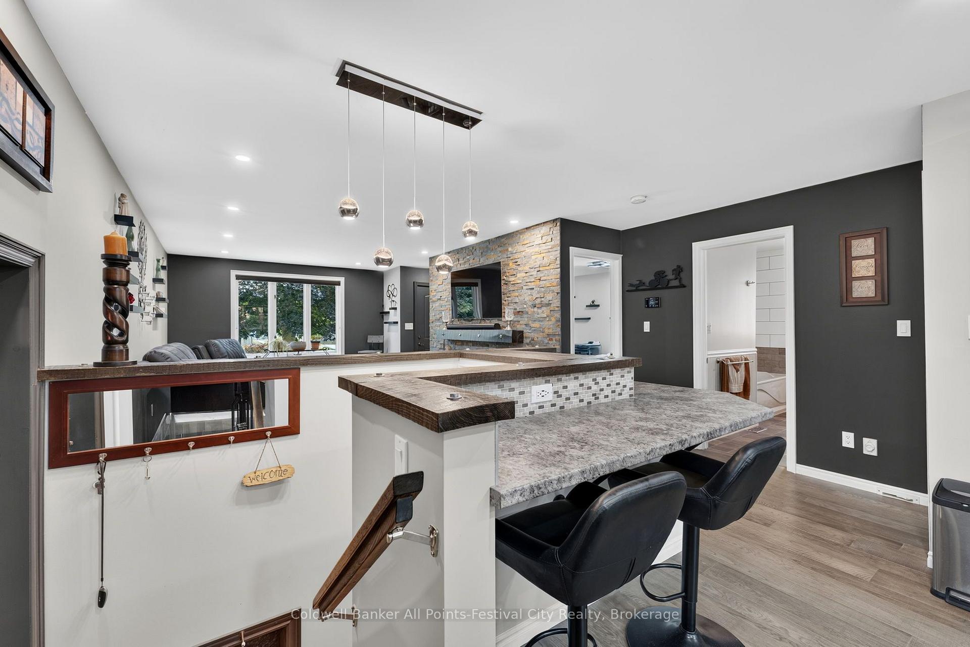 Photo 14 of 128 Cambria Road N, Goderich, Goderich (Town) — HOMEH