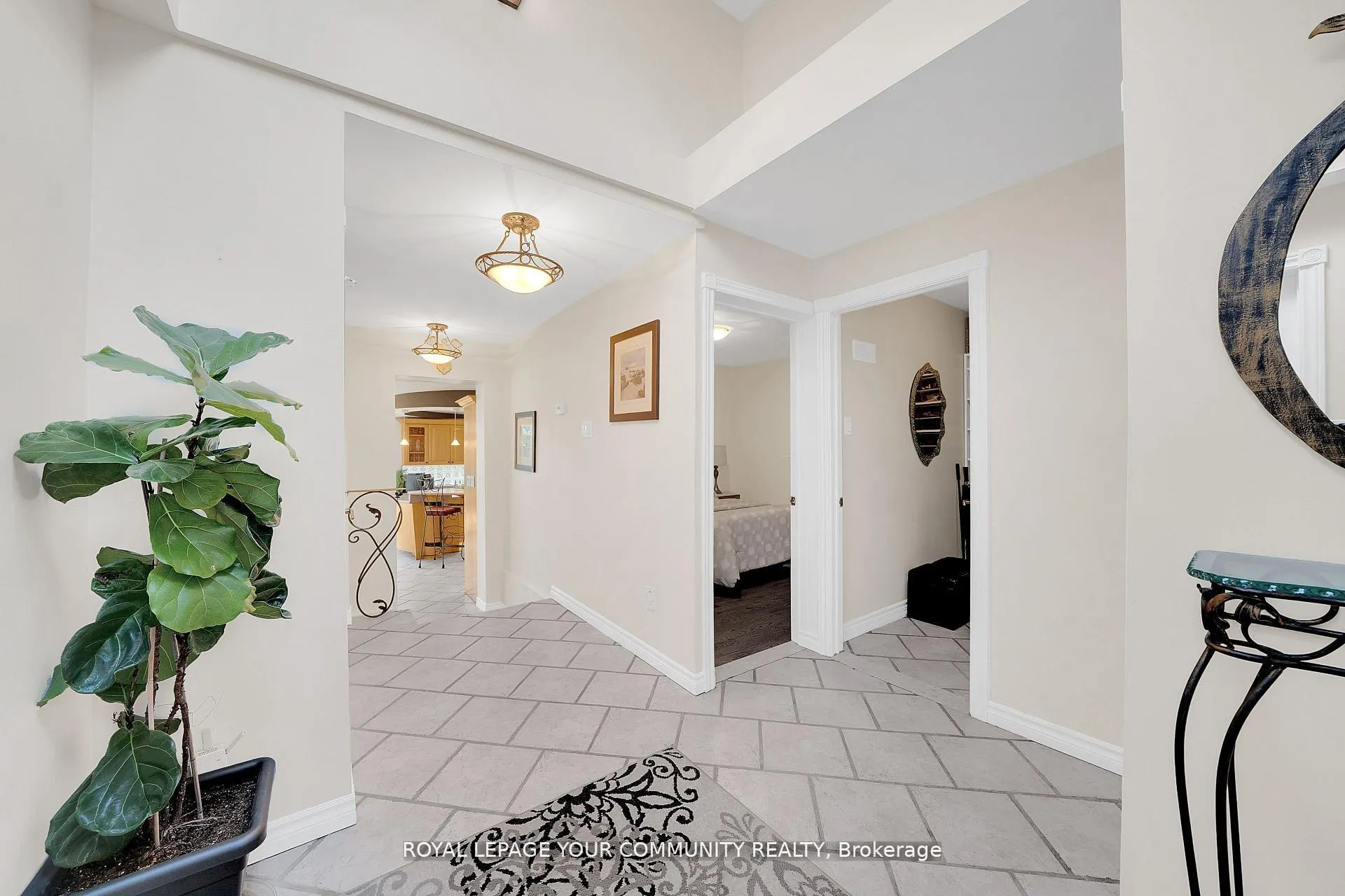Photo 5 of 8065 Kipling Avenue, Vaughan, West Woodbridge — HOMEH