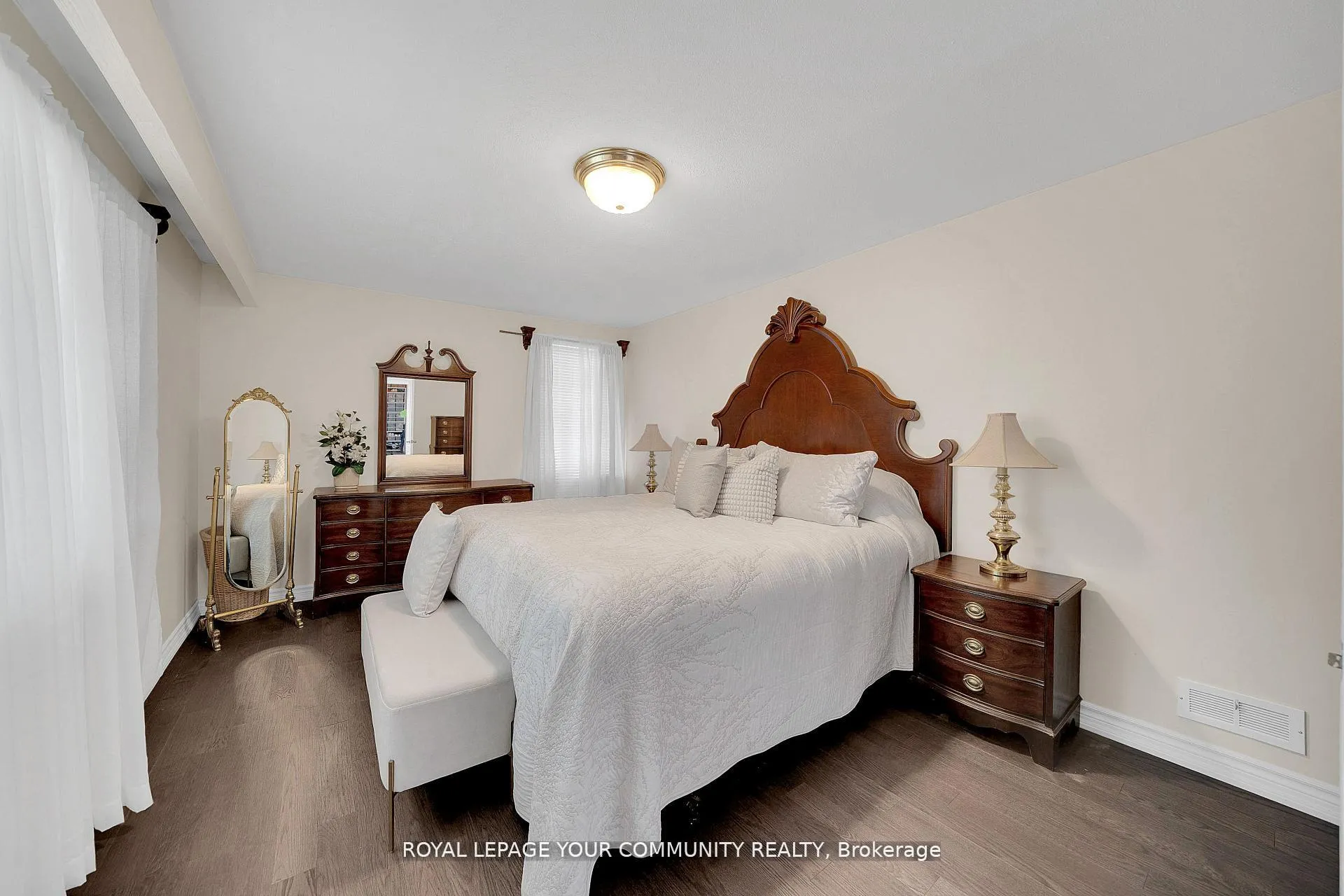 Photo 15 of 8065 Kipling Avenue, Vaughan, West Woodbridge — HOMEH