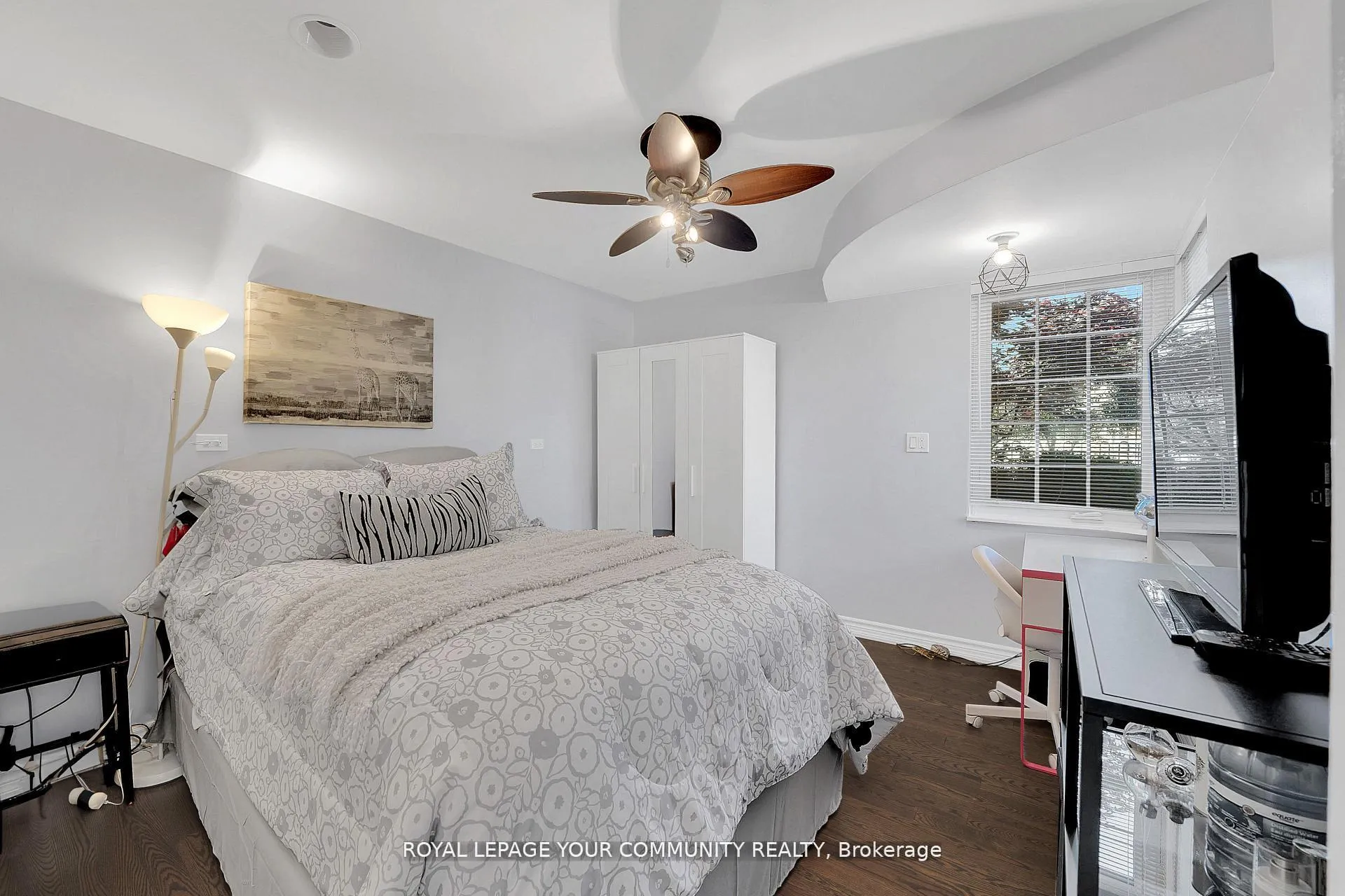Photo 18 of 8065 Kipling Avenue, Vaughan, West Woodbridge — HOMEH