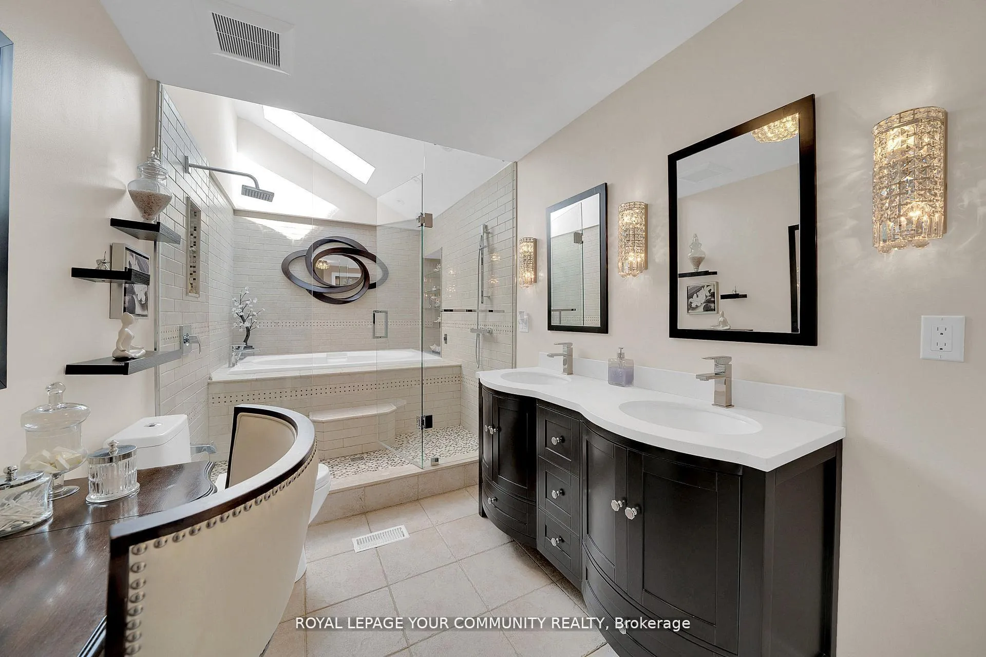 Photo 19 of 8065 Kipling Avenue, Vaughan, West Woodbridge — HOMEH