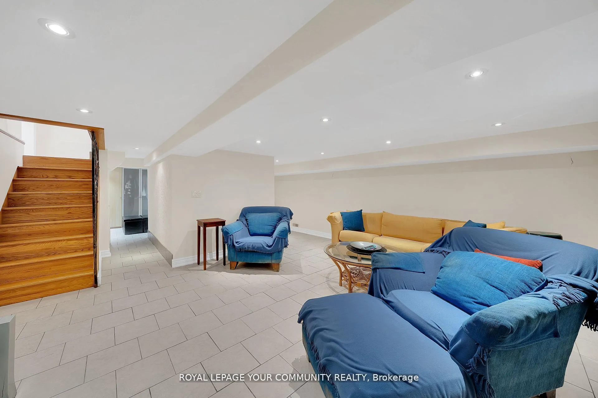 Photo 21 of 8065 Kipling Avenue, Vaughan, West Woodbridge — HOMEH