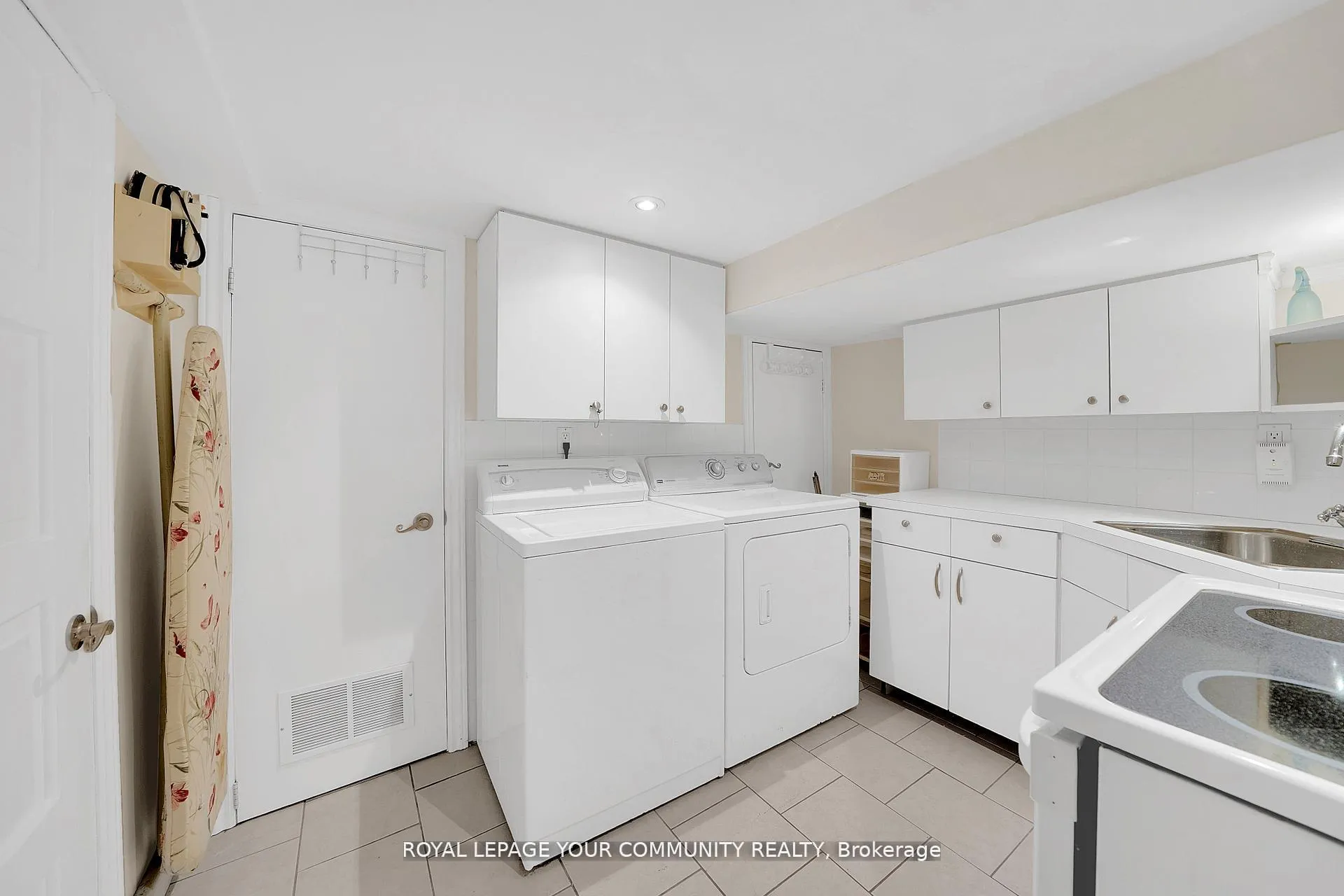 Photo 22 of 8065 Kipling Avenue, Vaughan, West Woodbridge — HOMEH