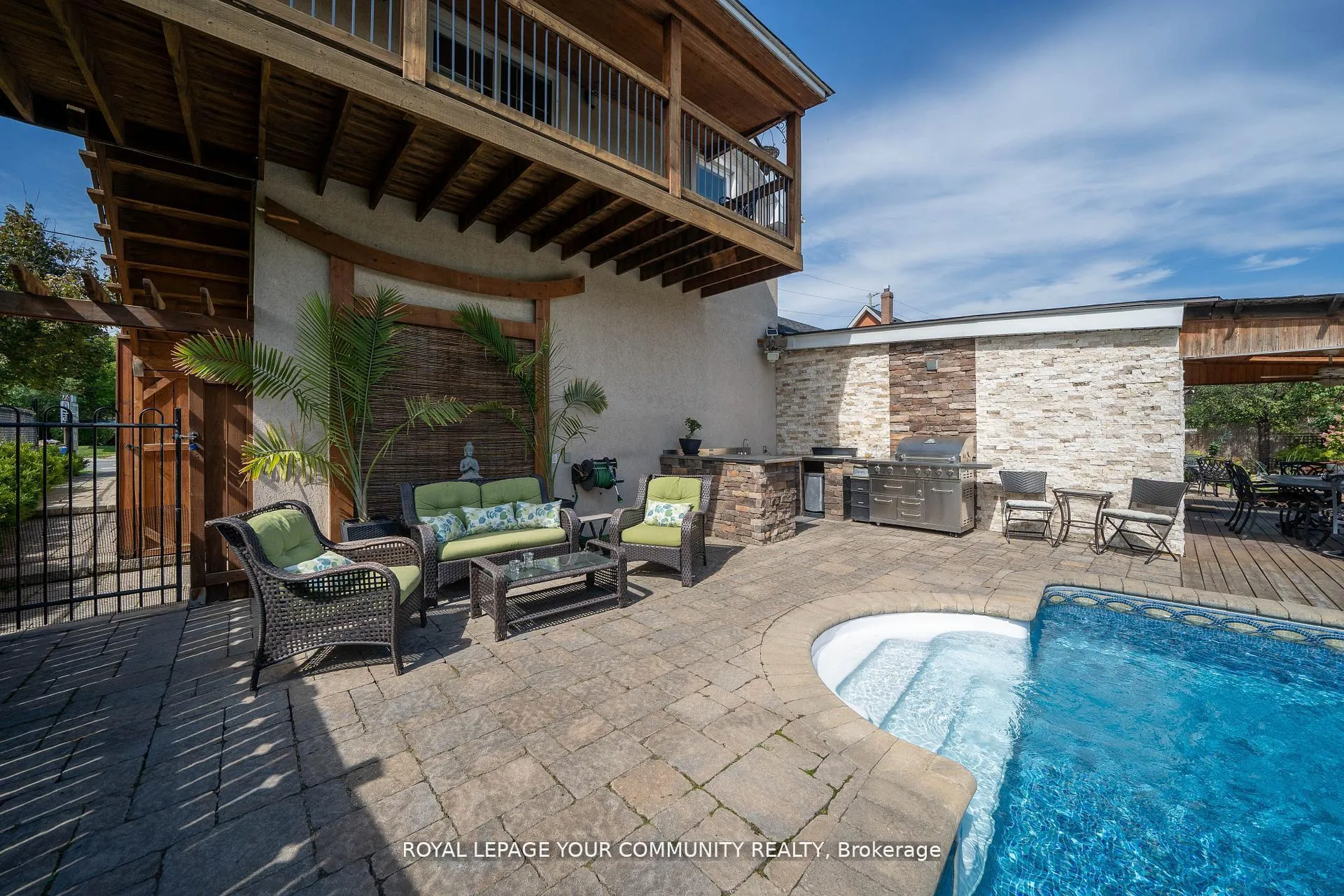 Photo 26 of 8065 Kipling Avenue, Vaughan, West Woodbridge — HOMEH