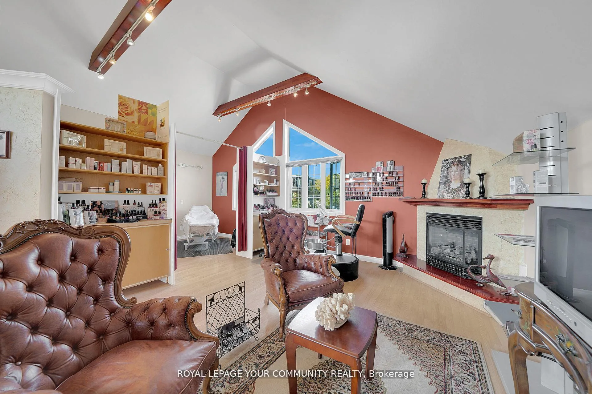 Photo 35 of 8065 Kipling Avenue, Vaughan, West Woodbridge — HOMEH