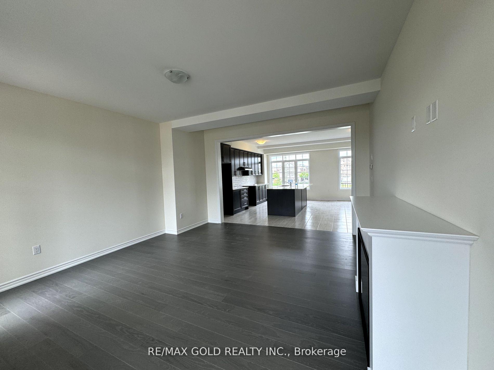 Photo 7 of 75 Hayrake Street, Brampton, Snelgrove — HOMEH