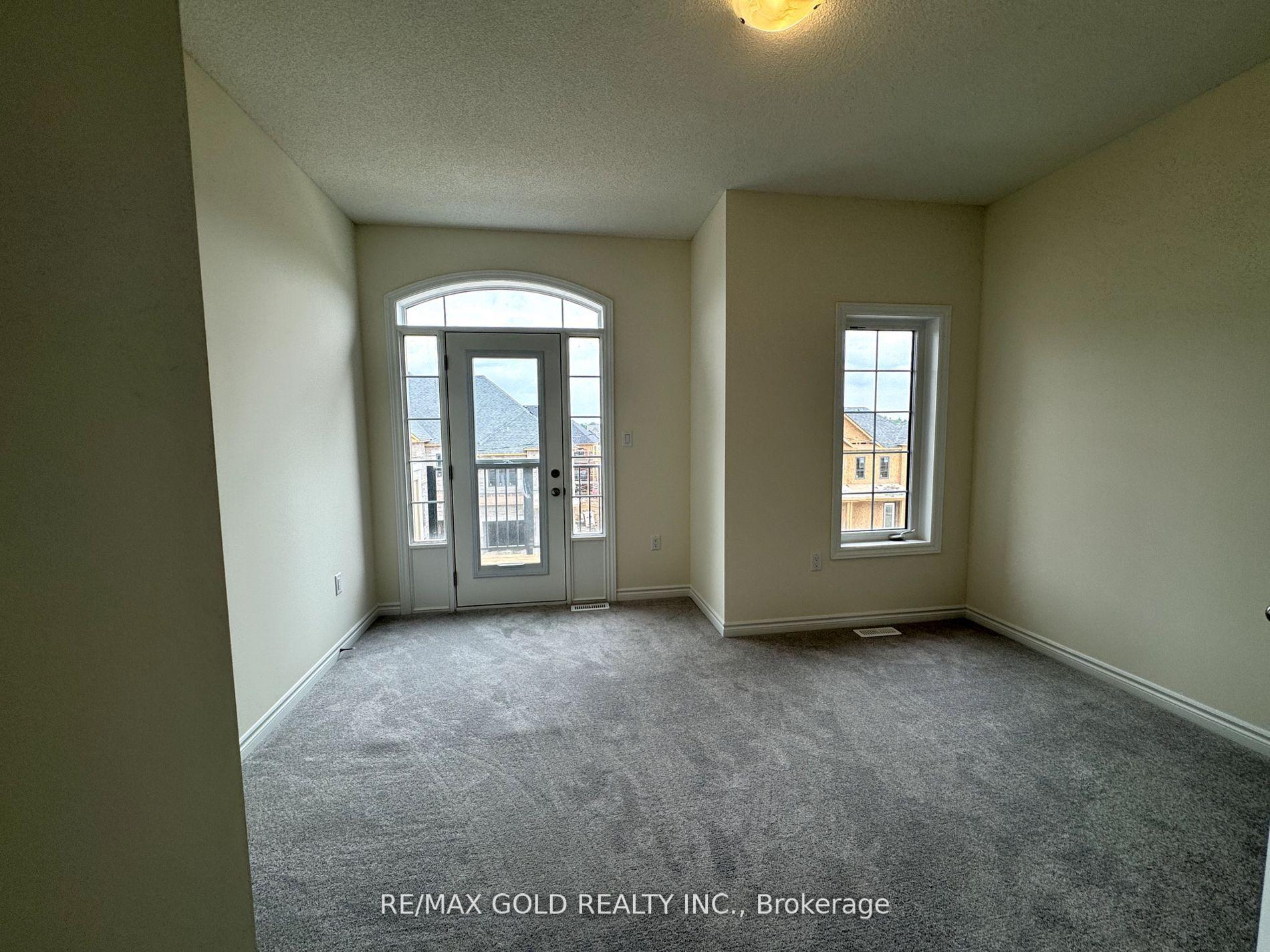 Photo 17 of 75 Hayrake Street, Brampton, Snelgrove — HOMEH