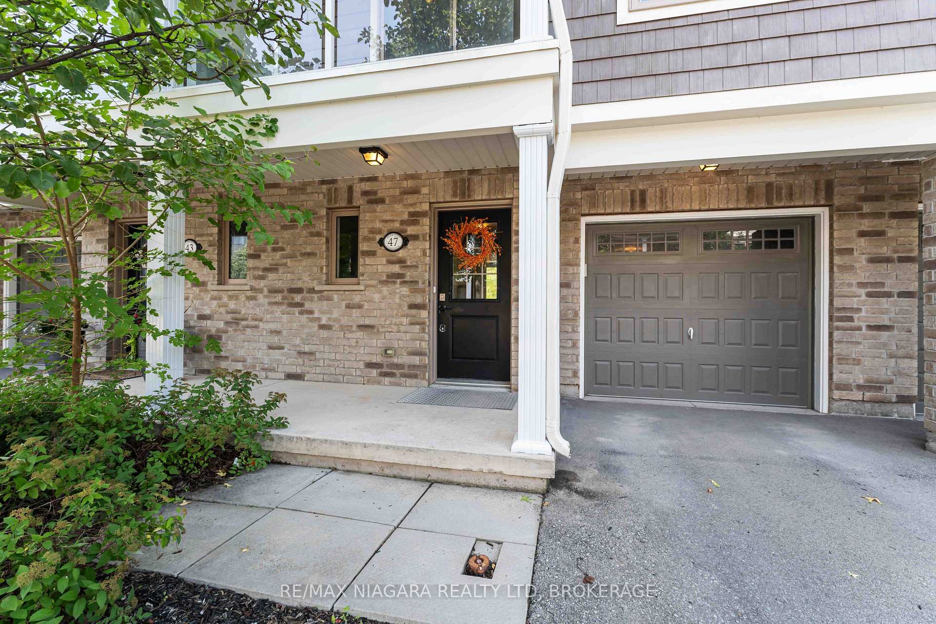 Front of 47 Scarlett Common