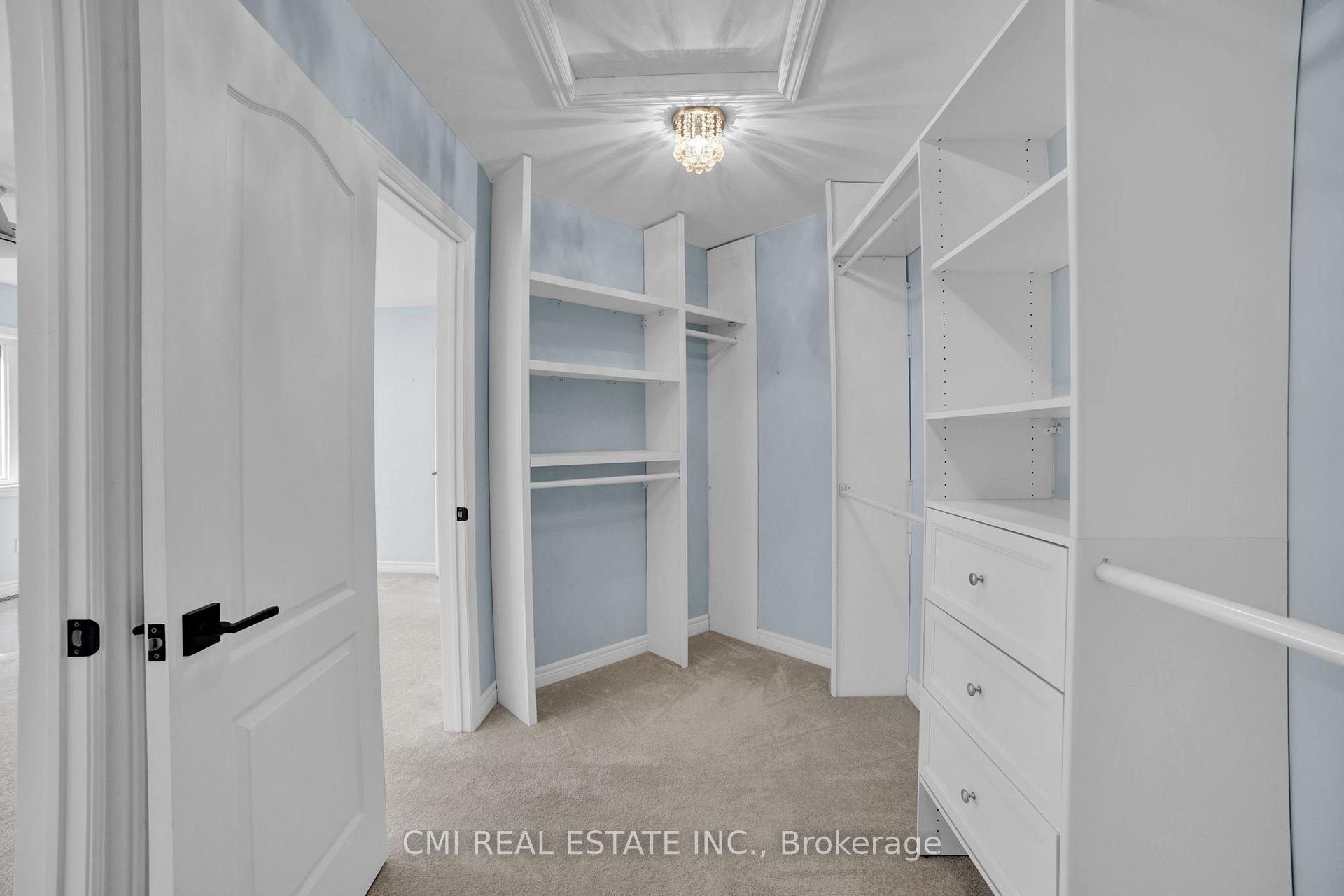Photo 4 of 2171 Jardine Crescent, Burlington, Orchard — HOMEH