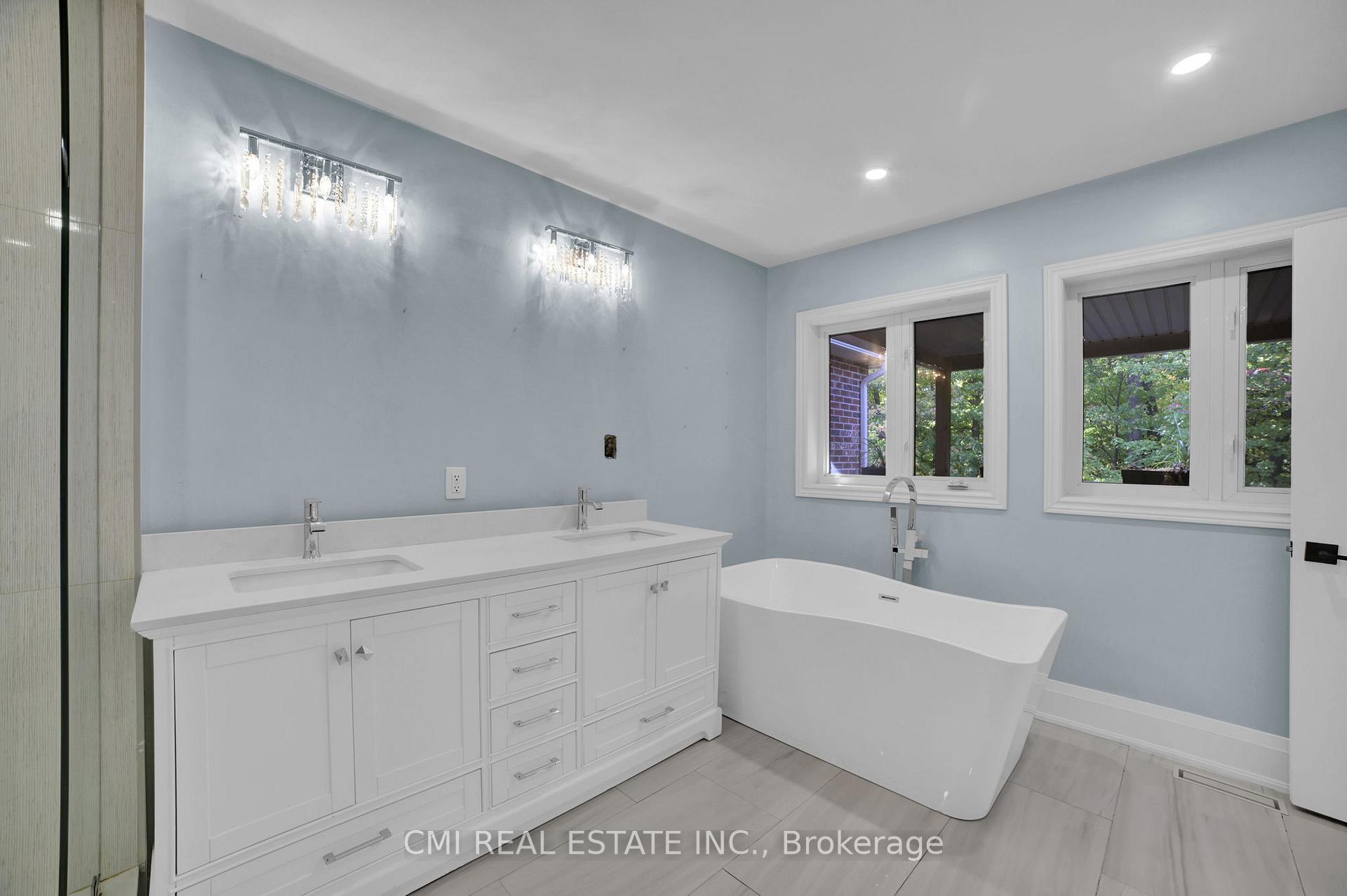Photo 6 of 2171 Jardine Crescent, Burlington, Orchard — HOMEH