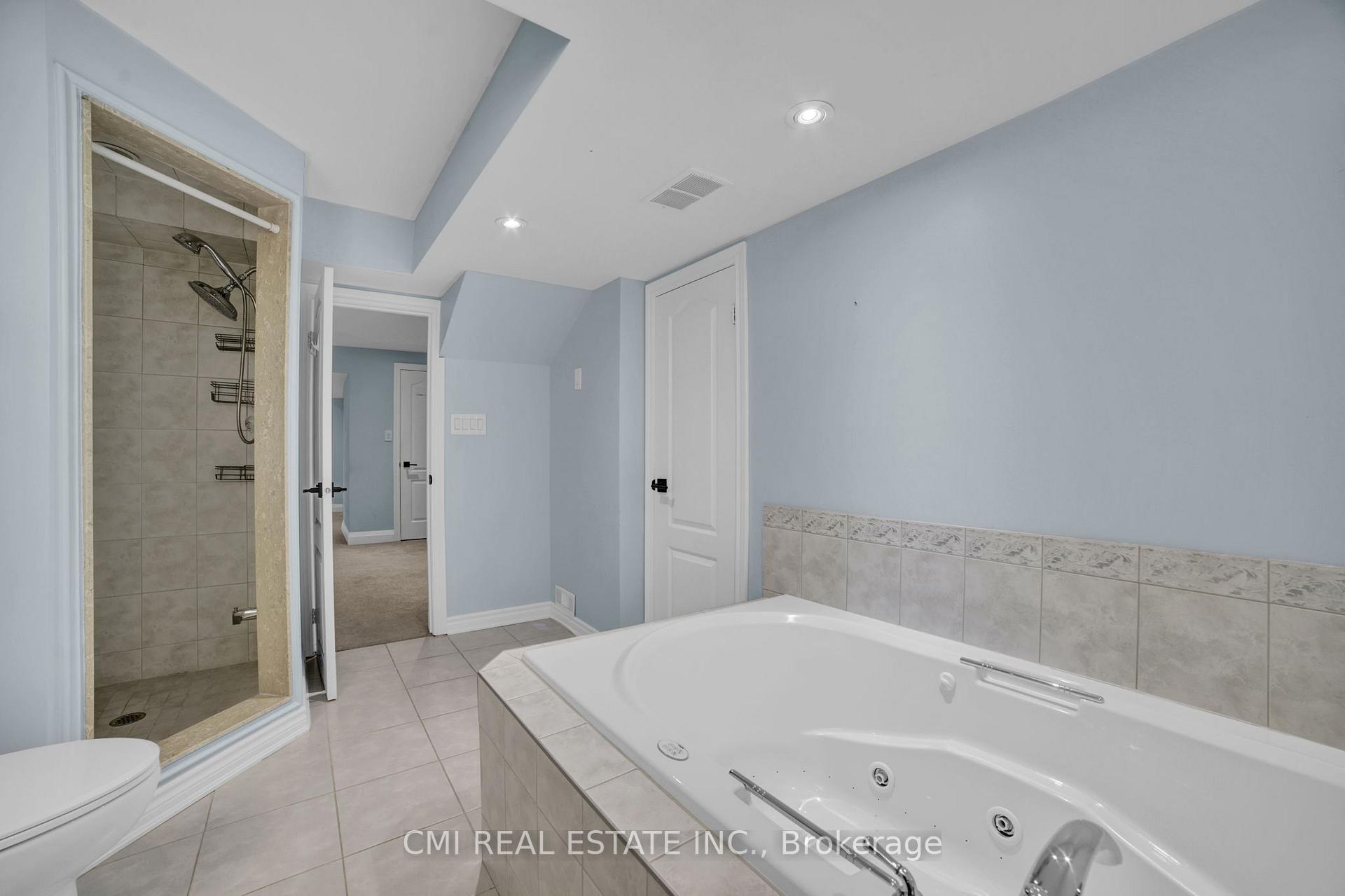 Photo 8 of 2171 Jardine Crescent, Burlington, Orchard — HOMEH