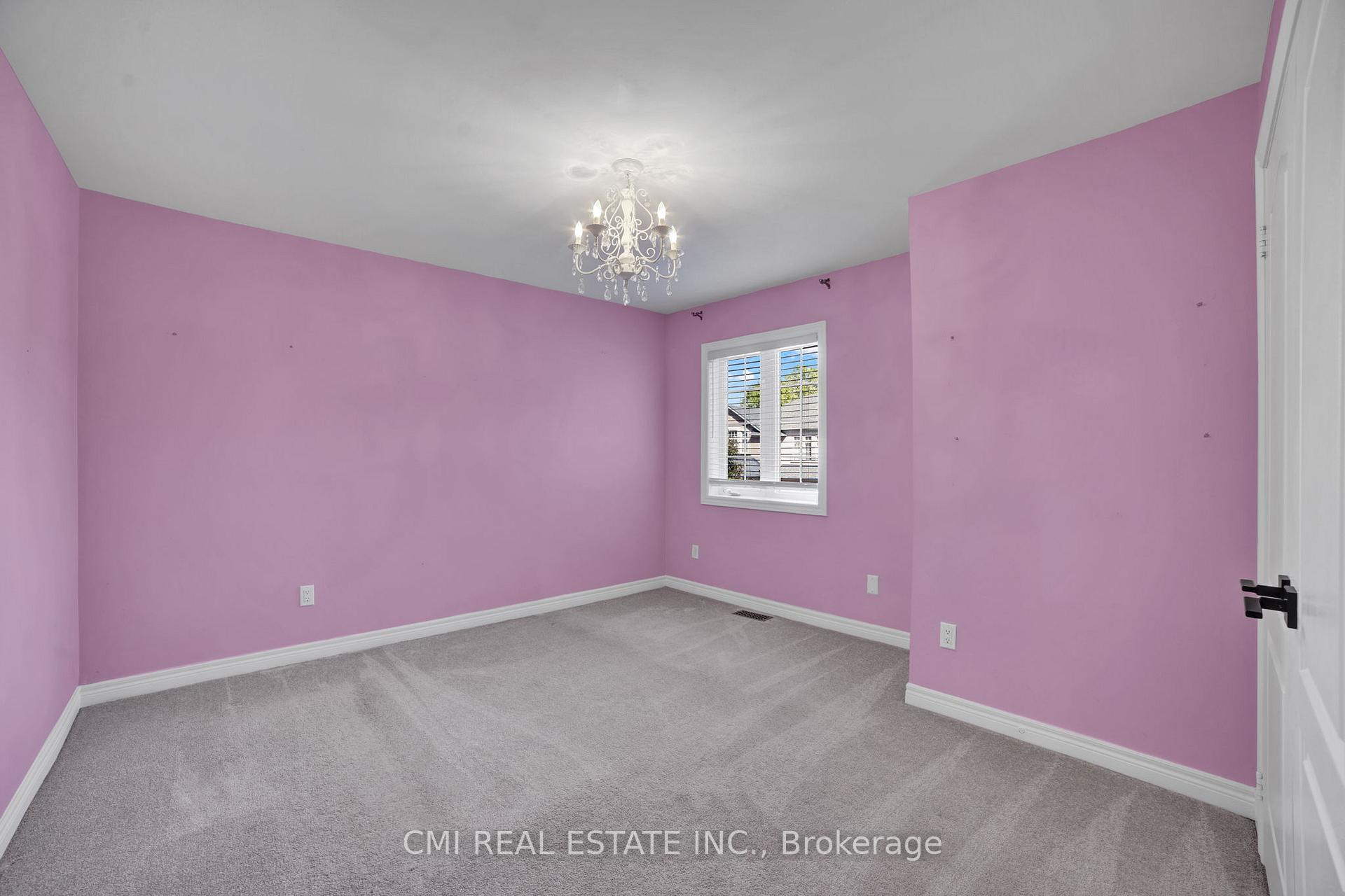 Photo 10 of 2171 Jardine Crescent, Burlington, Orchard — HOMEH